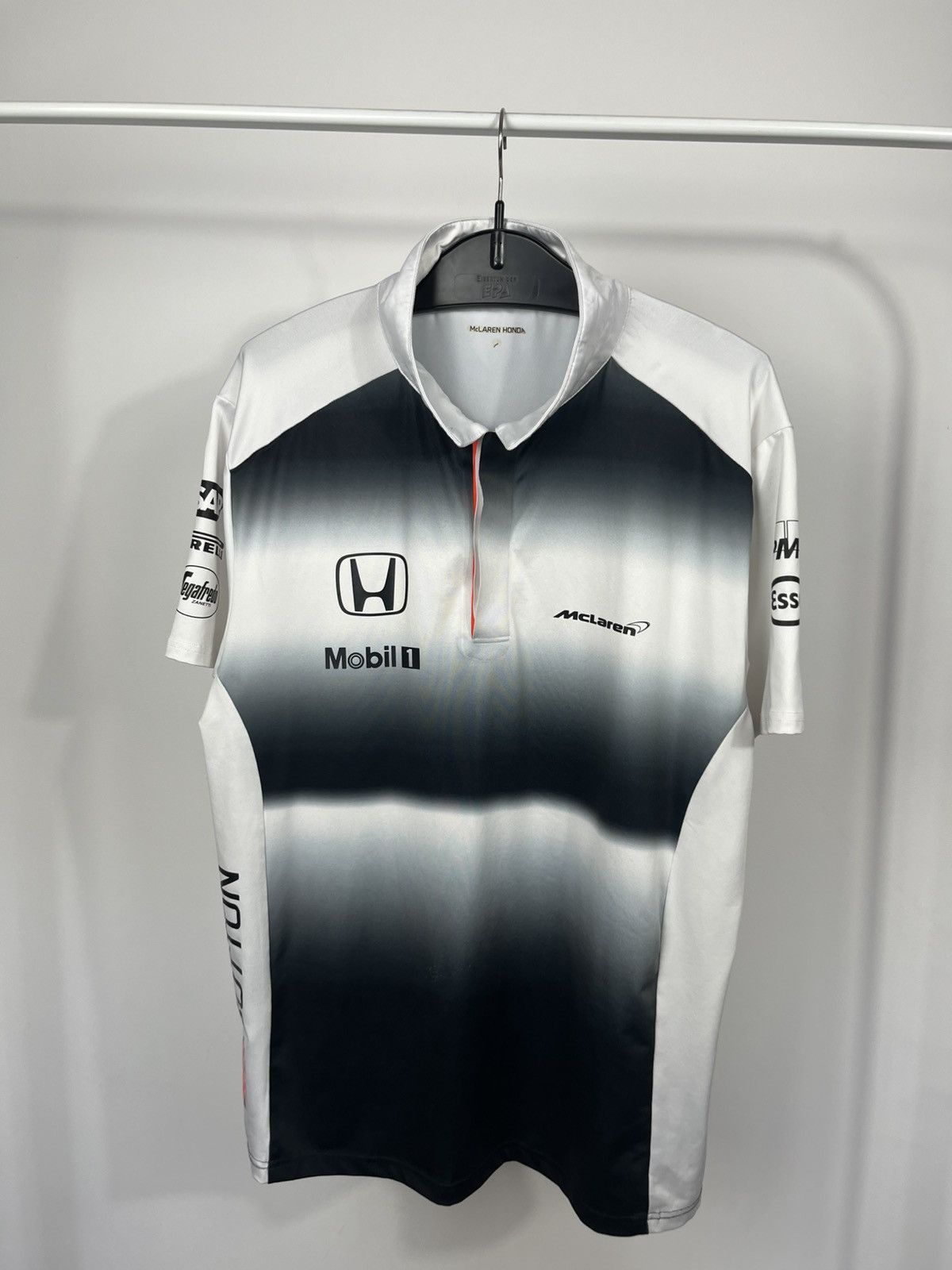 Honda McLaren Honda F1 Team Polo Shirt Racing SAP Mobil1 Size L Size US L / EU 52-54 / 3 - 2 Thumbnail