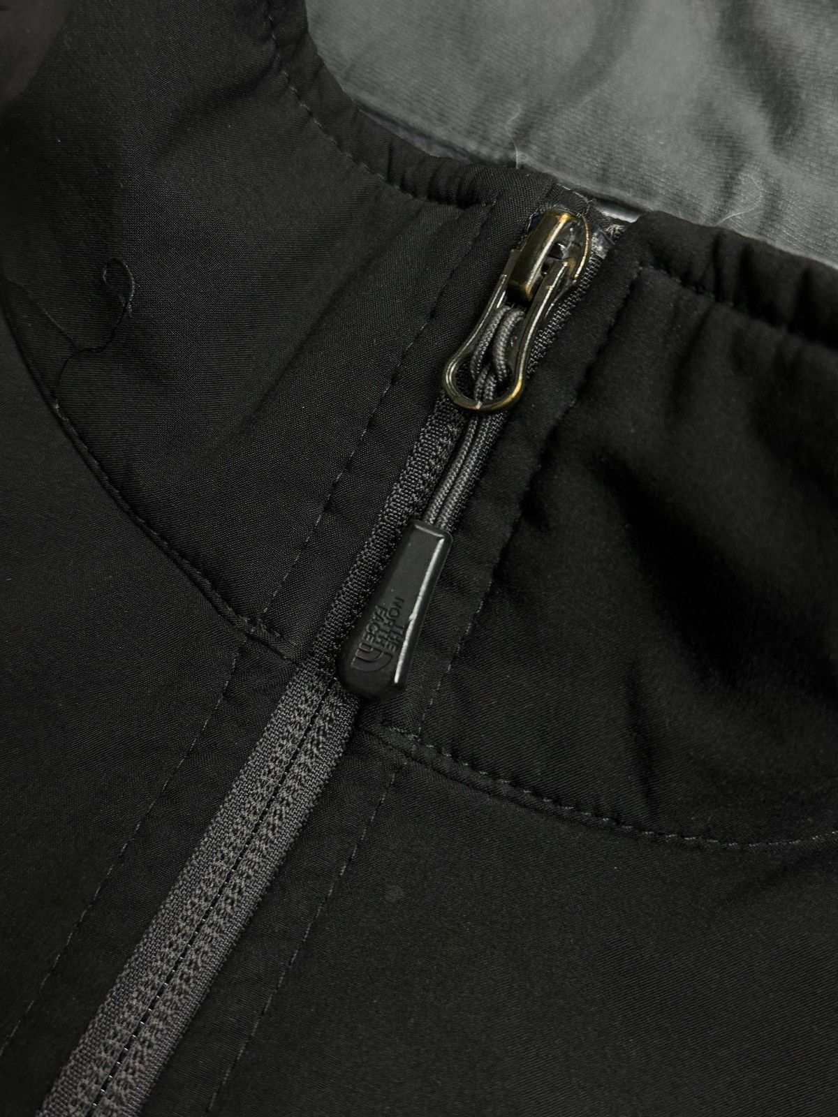 The North Face Vintage The North Face Apex Black Outdoor Jacket L Size US L / EU 52-54 / 3 - 3 Thumbnail