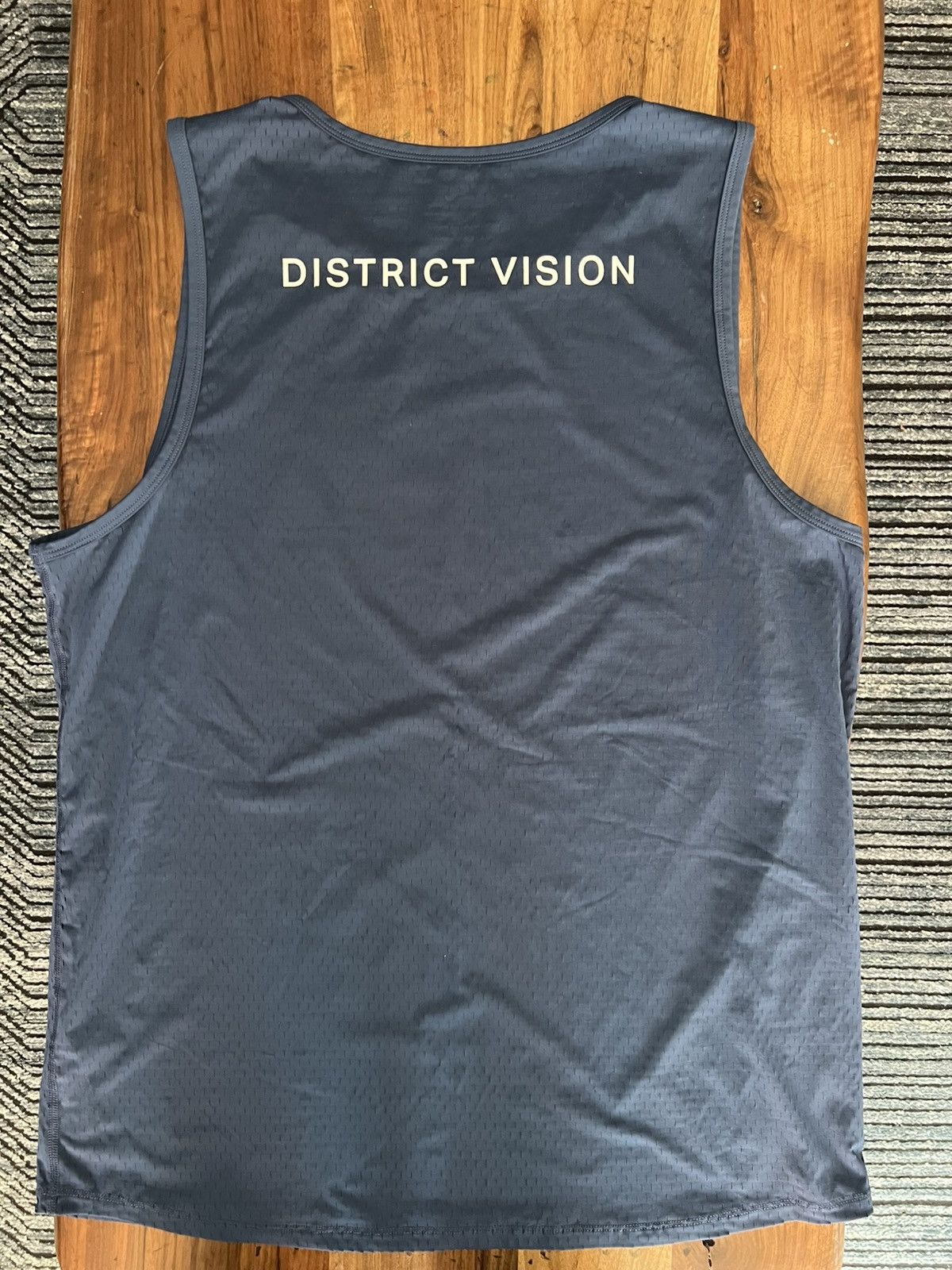 District Vision District Vision mesh singlet Size US XL / EU 56 / 4 - 3 Thumbnail
