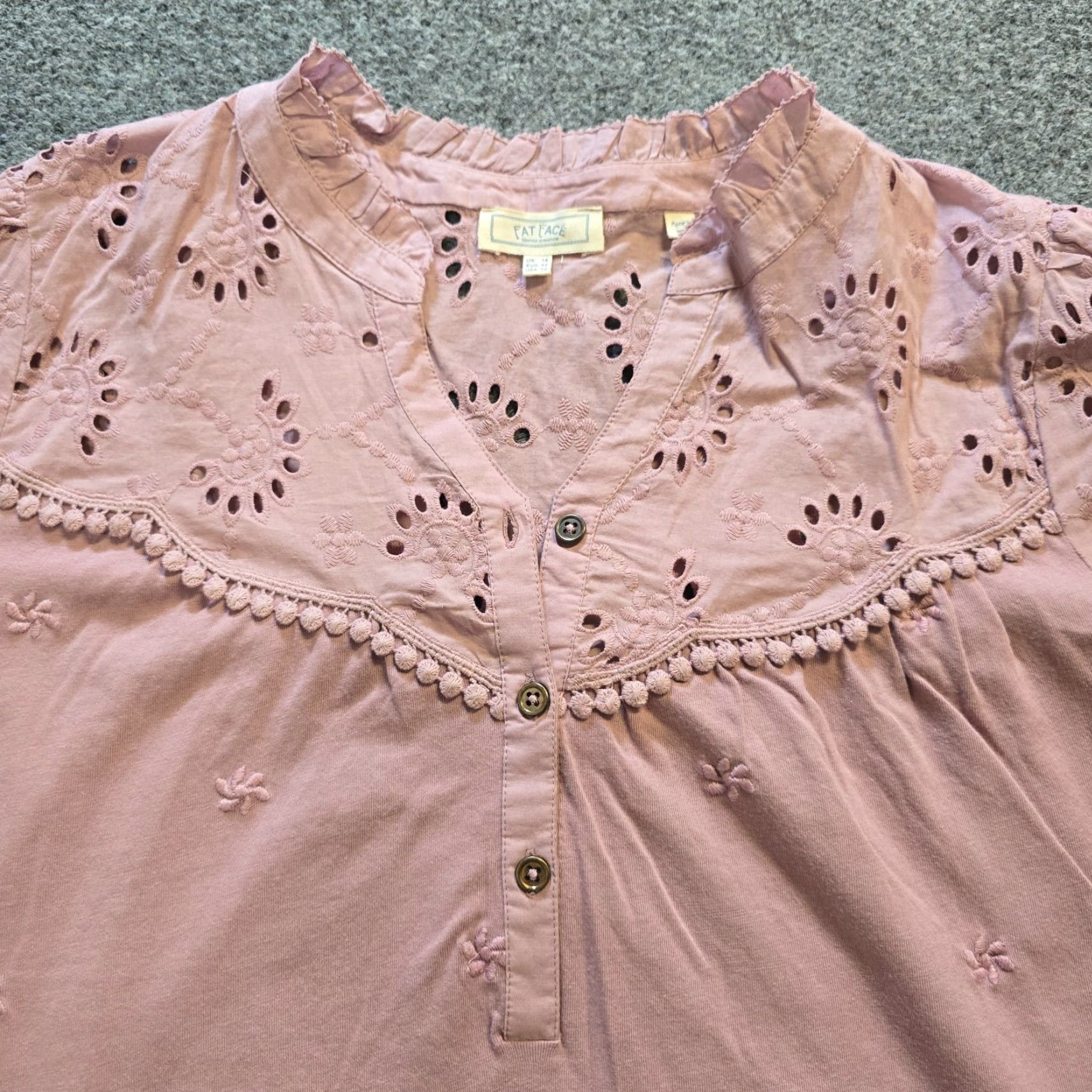 FatFace Fat Face Top Womens Size 10 Pink Peasant V Neck Eyelet Lace Sleeve Boho Casual Blouse Size L / US 10 / IT 46 - 2 Thumbnail