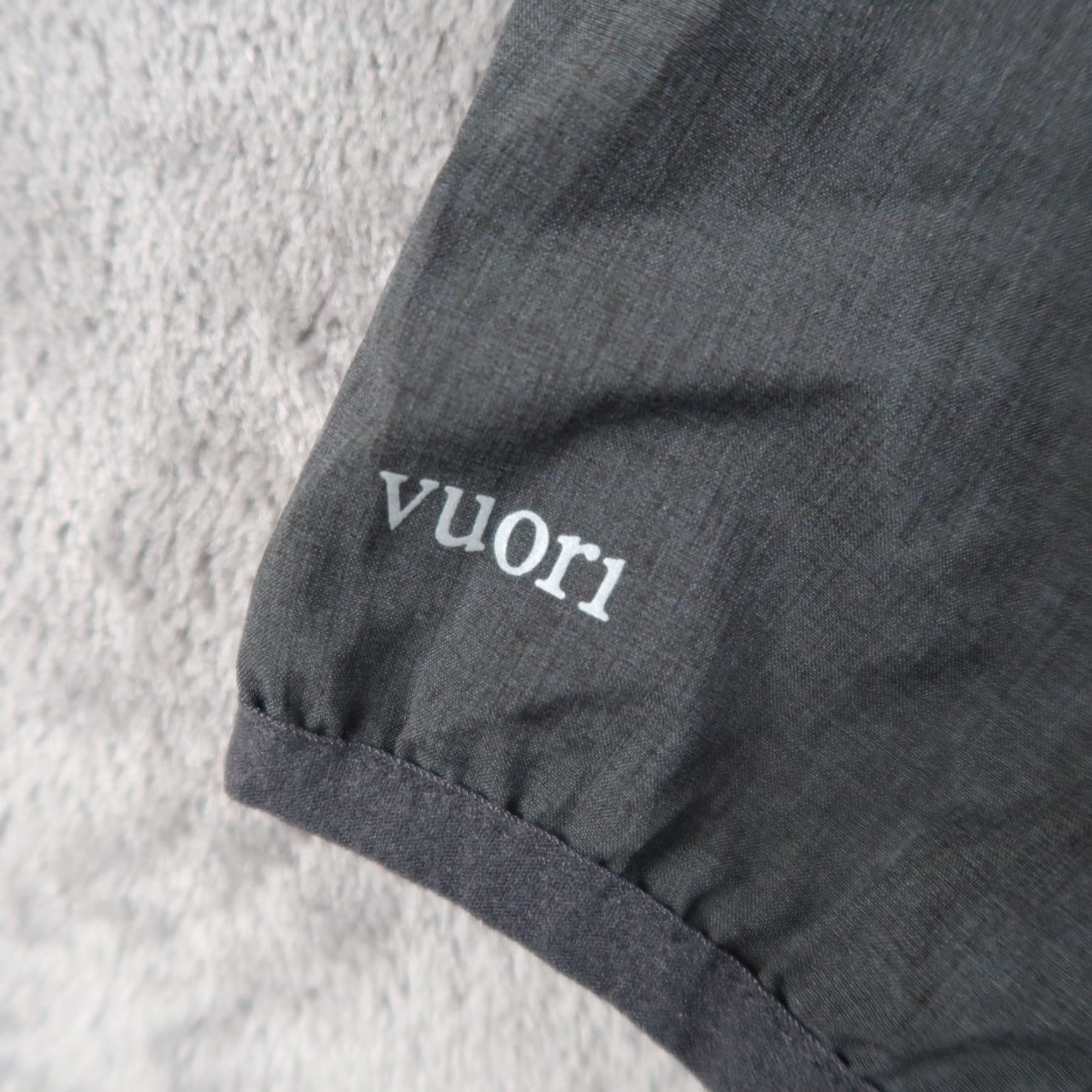 Vuori Vuori Women's S Small Outdoor Trainer Shell Jacket Black Windbreaker, Hooded, Full Zip, Pockets, Lightweight, Athletic, Adult Women, Regular Fit Size S / US 4 / IT 40 - 4 Thumbnail