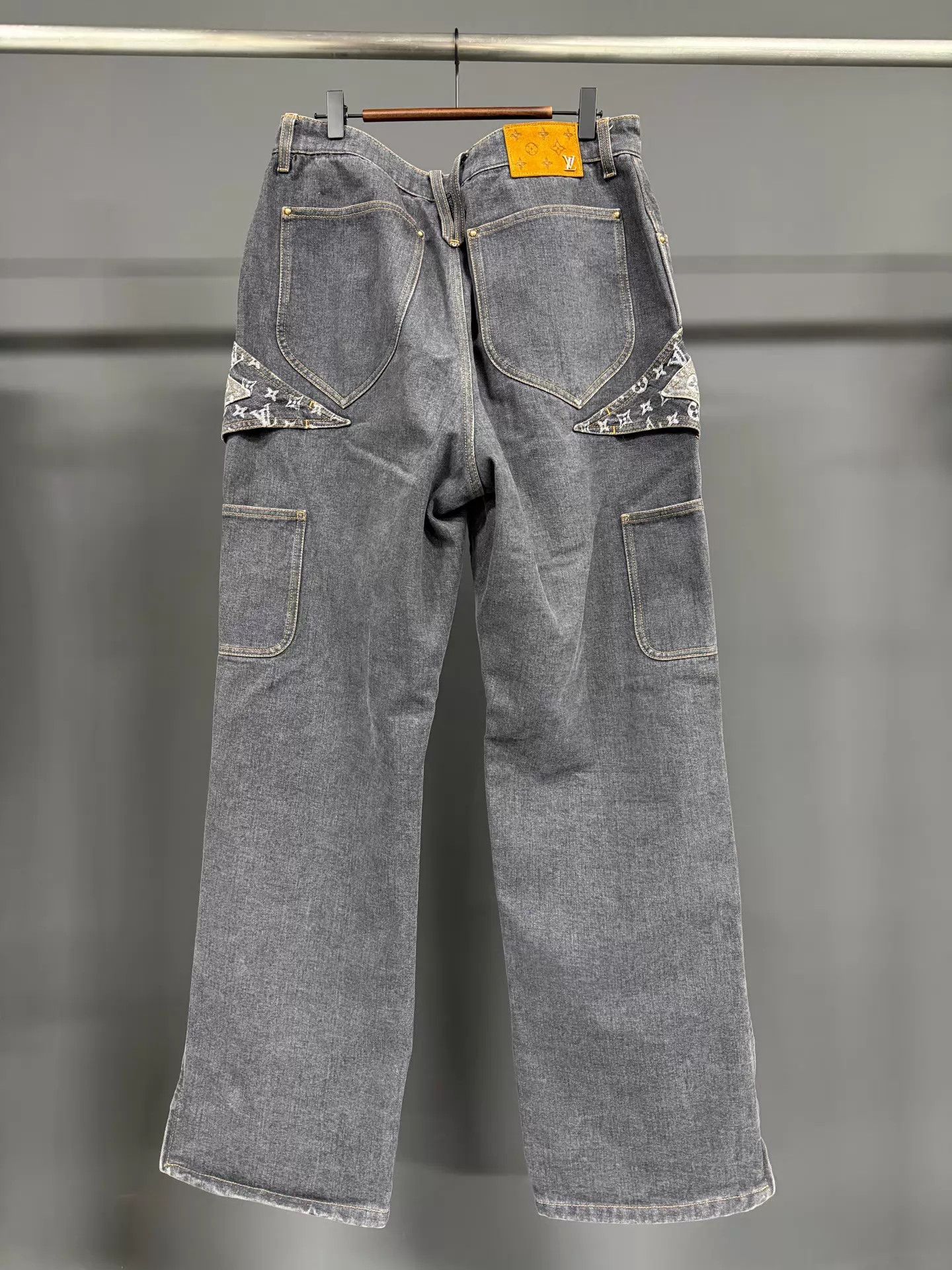 Louis Vuitton LV Black & Gray Irregular Cut Jeans 36 99 New Size 26" / US 2 / IT 38 - 2 Thumbnail