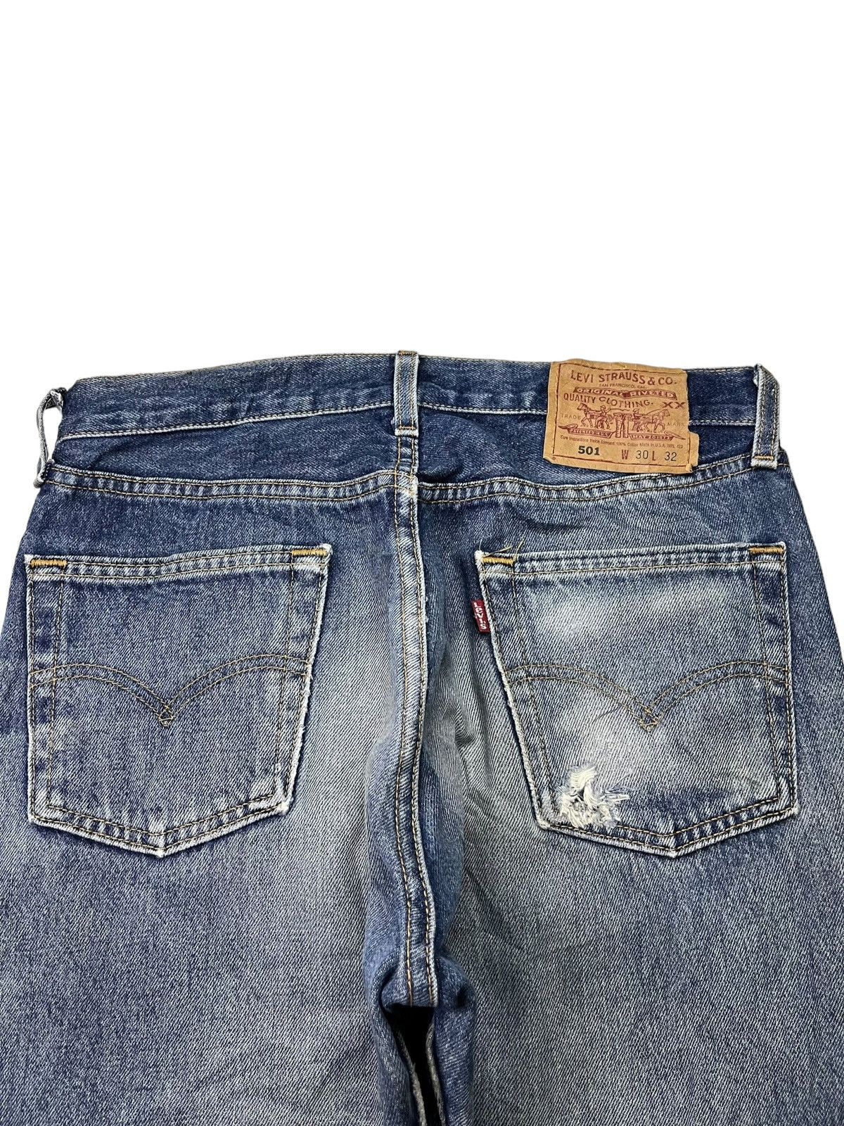 Levi's × Levi's Vintage Clothing Vintage 90s Levis 501 Faded Wash Ripped Blue Jeans Size US 30 / EU 46 - 8 Thumbnail