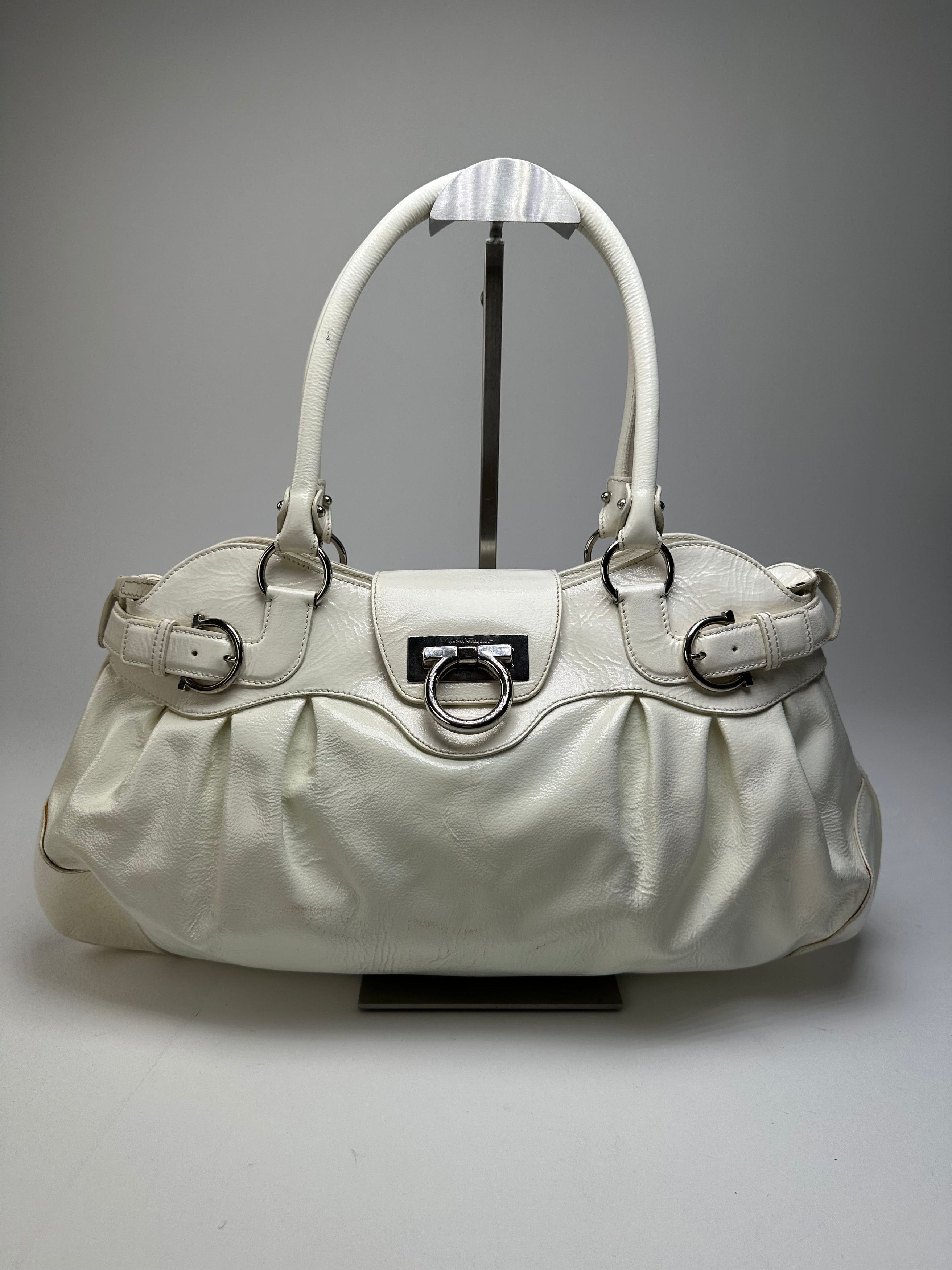 Salvatore Ferragamo Vintage Ferragamo Grained Leather Shoulder Bag White Silver Size ONE SIZE - 1 Thumbnail
