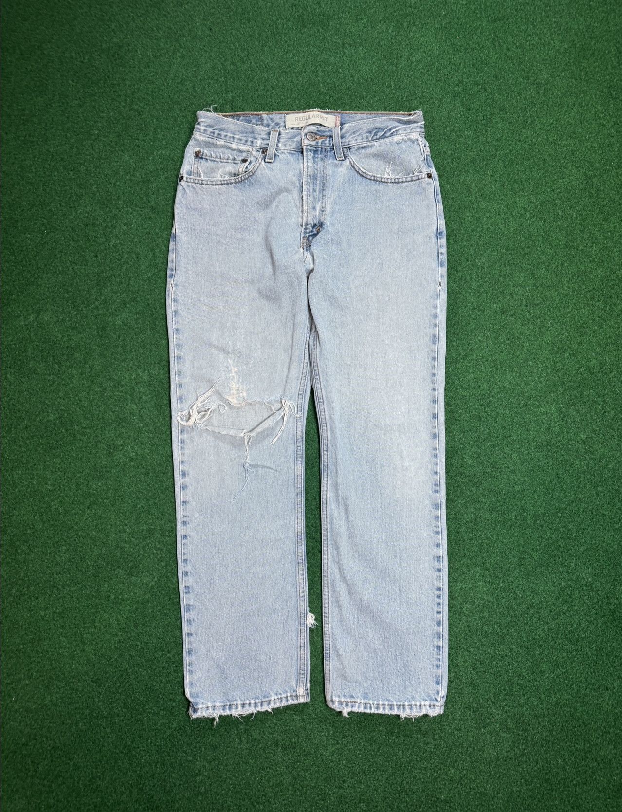 Levi's Levi’’s 505 Y2K Distressed Straight Leg Light Wash Jeans Size US 31 - 1 Thumbnail