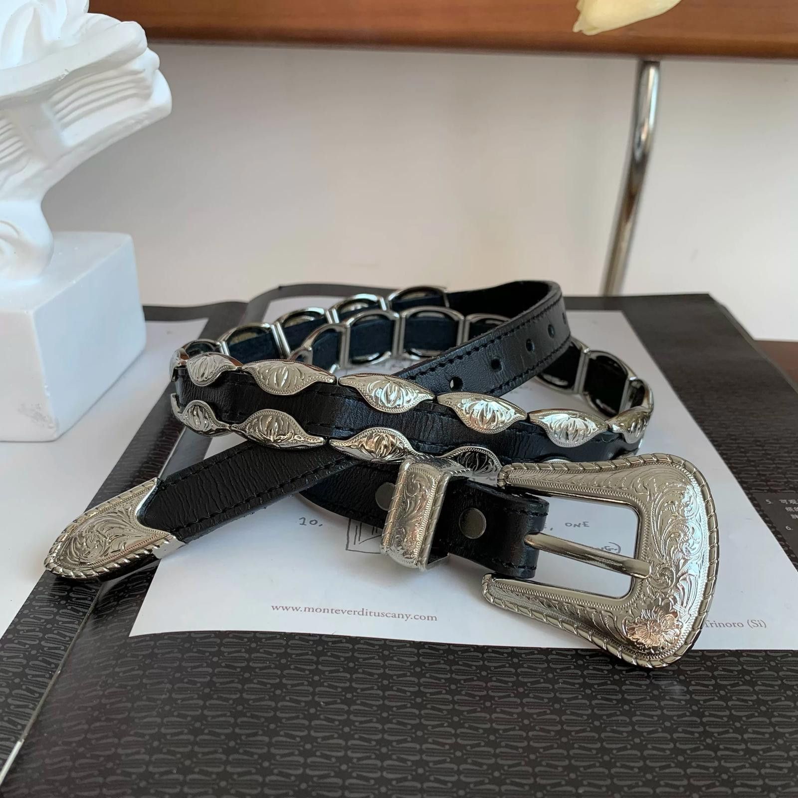 Leather Carved-Buckle Embossed Metal-Inlay Belt | Vintage Hardware Size ONE SIZE - 1 Thumbnail