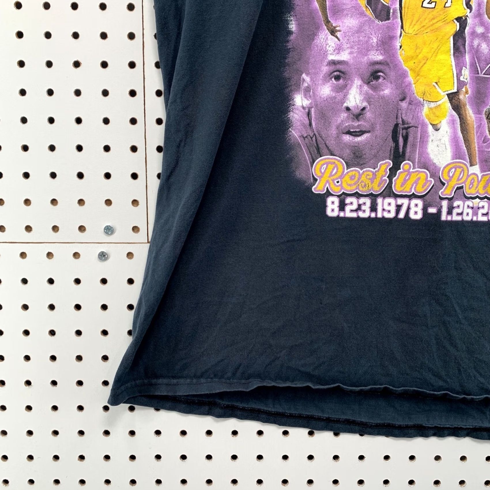 Fruit Of The Loom Kobe Bryant RIP Shirt Purple XL Mens Short Sleeve 23x28.5 Black Purple #24 #8 Adult XL T-Shirt Clothing Sports Dreams In Motion Size US XL / EU 56 / 4 - 3 Thumbnail