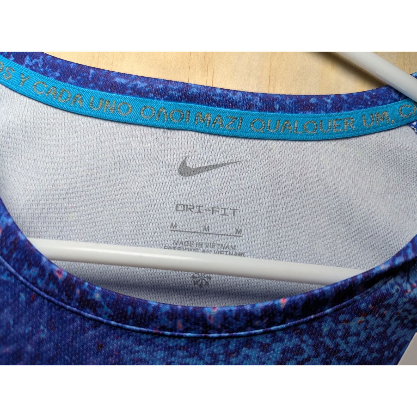 Nike Nike Men's Medium USA United States Track & Field Dri-FIT Size US M / EU 48-50 / 2 - 5 Thumbnail