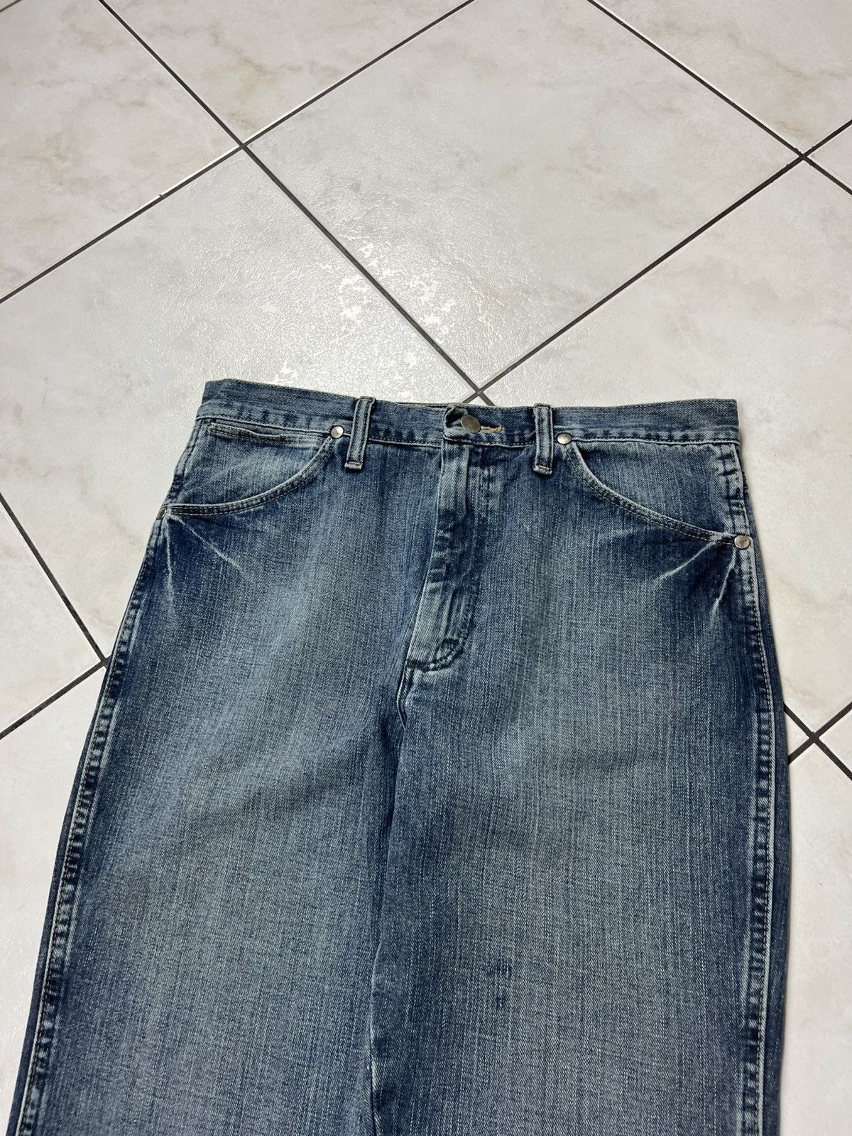 Vintage × Wrangler Vintage Wrangler cowboy cut distressed washed denim jeans Size US 33 - 3 Thumbnail