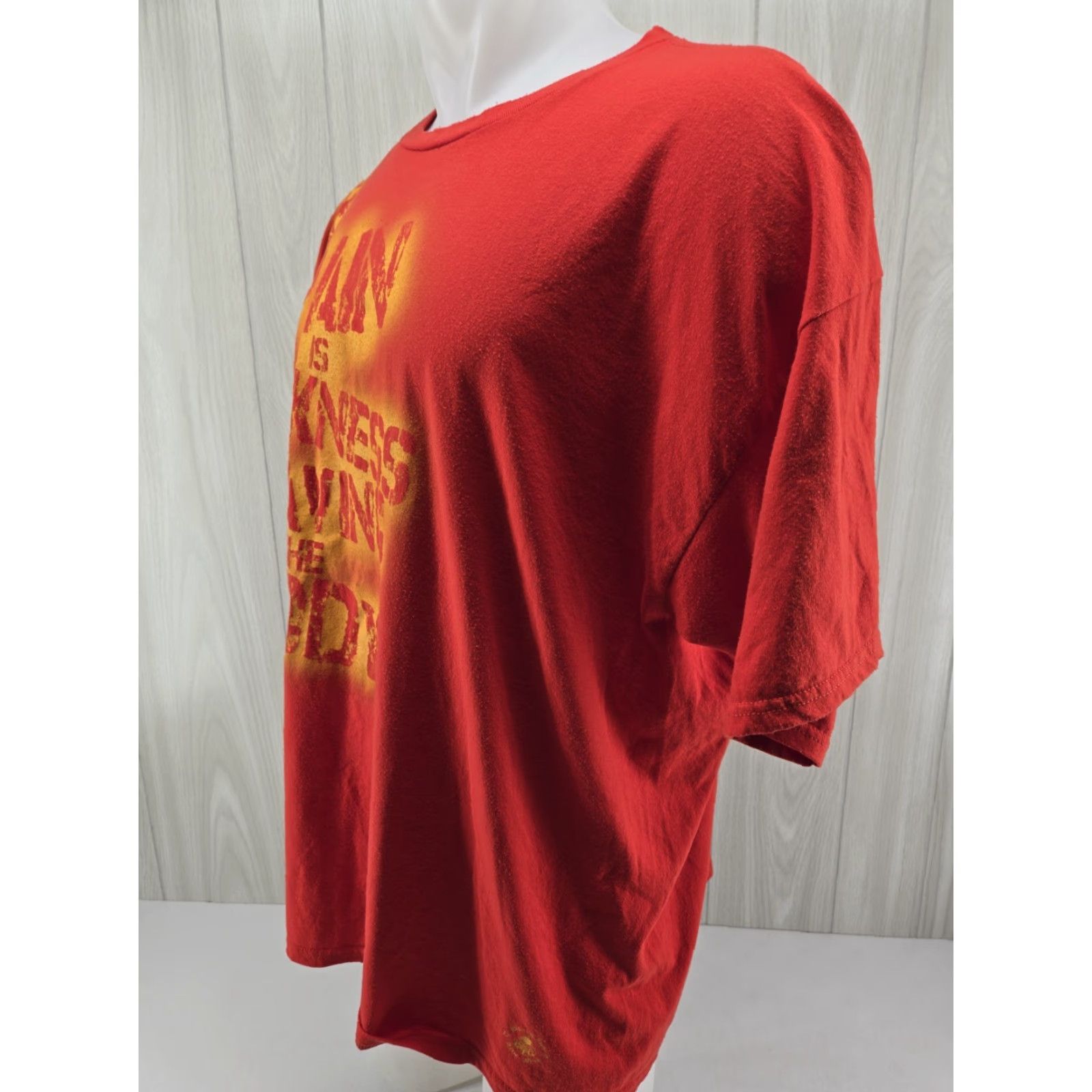 Vintage Black Ink Design USMC Pain is Weakness Leaving the Body Red 2XL Marine Corp Logo Shirt Men Short Sleeve Crew Neck Graphic Print Cotton T-Shirt Size US XXL / EU 58 / 5 - 3 Thumbnail