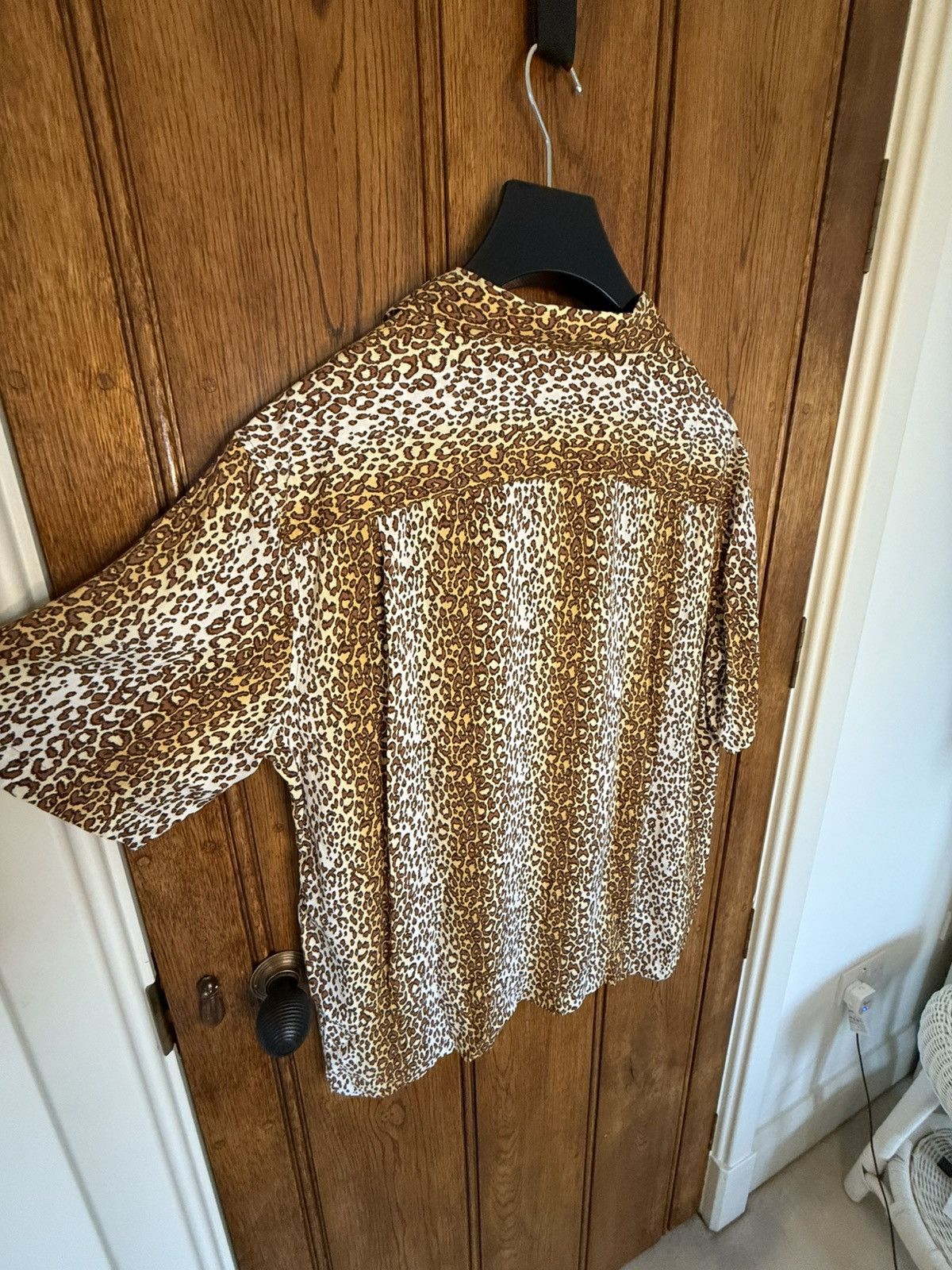 Celine $1.2k 🤑 SS23 Celine leopard Hawaiian shirt Hedi 40 38 ss Size US L / EU 52-54 / 3 - 17 Thumbnail