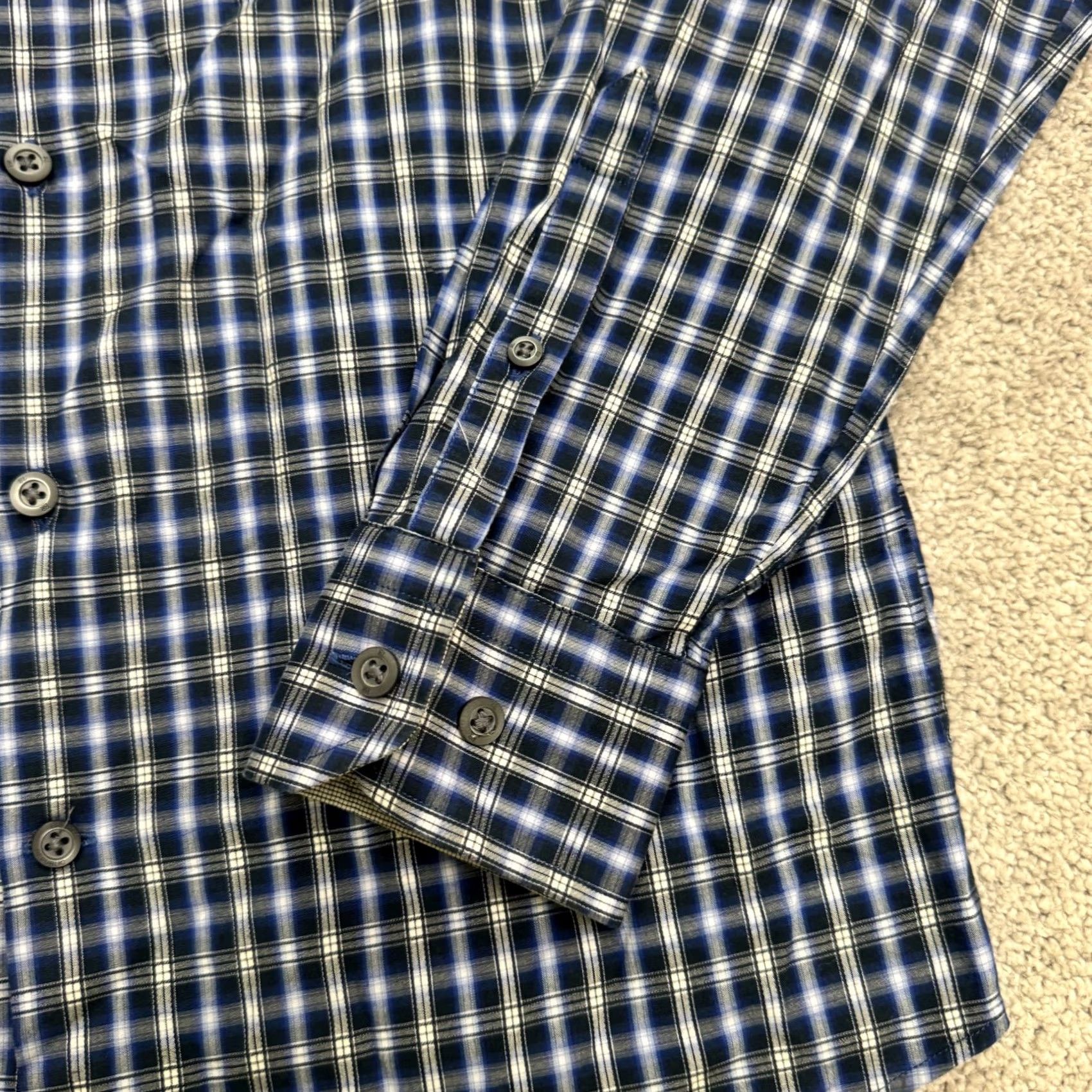 Banana Republic Banana Republic Button-Down Shirt Men Small Blue Plaid Cotton Long Sleeve Casual Regular Fit Womens? No Size US S / EU 44-46 / 1 - 6 Thumbnail