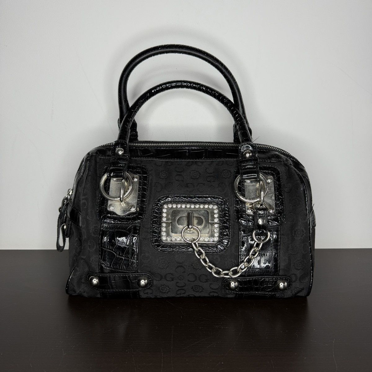 Guess Guees Style Shoulder Mini Bag Baguette Y2K Avant-garde 00’s Size ONE SIZE - 1 Thumbnail