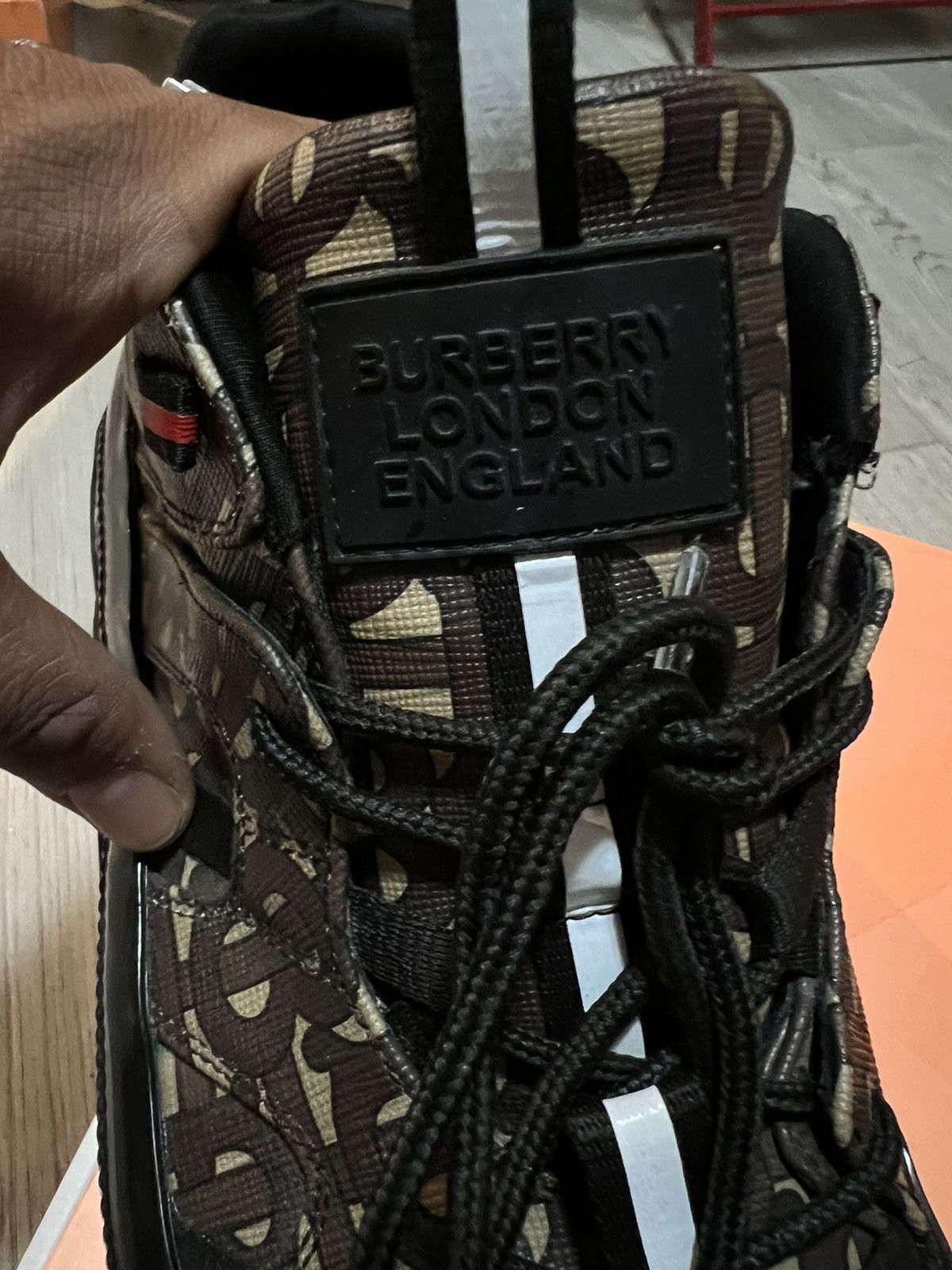 Burberry BURBERRY E-Canvas Monogram Arthur Sneakers Size US 11 / EU 44 - 4 Thumbnail