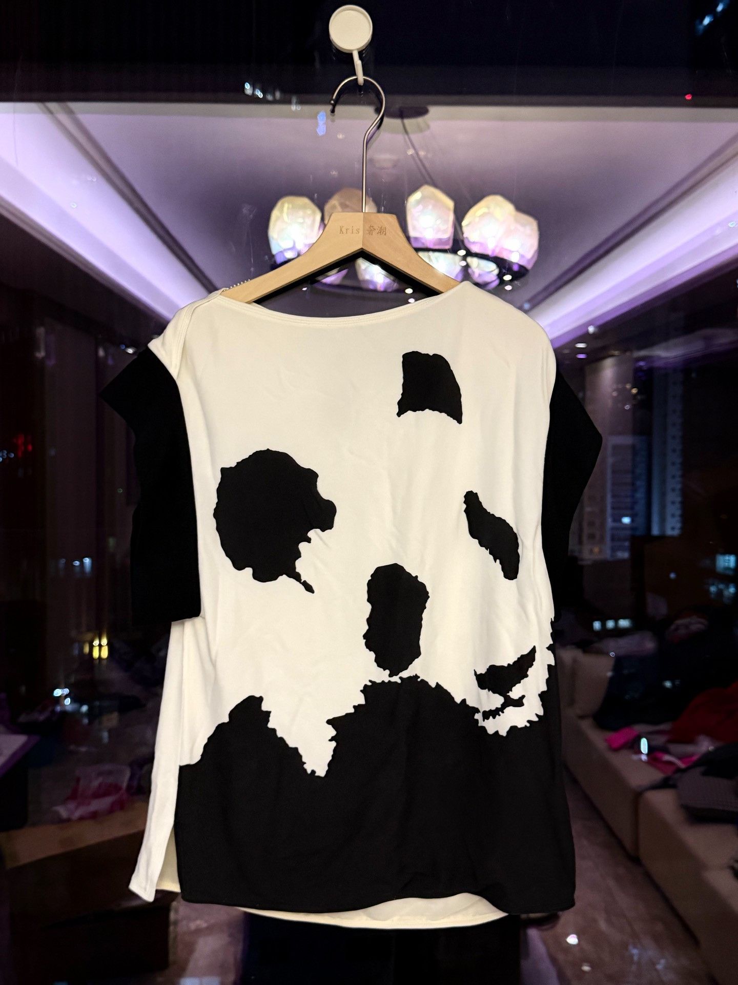 Louis Vuitton Louis Vuitton Black White Print Short Sleeve Size XS / US 0-2 / IT 36-38 - 1 Thumbnail
