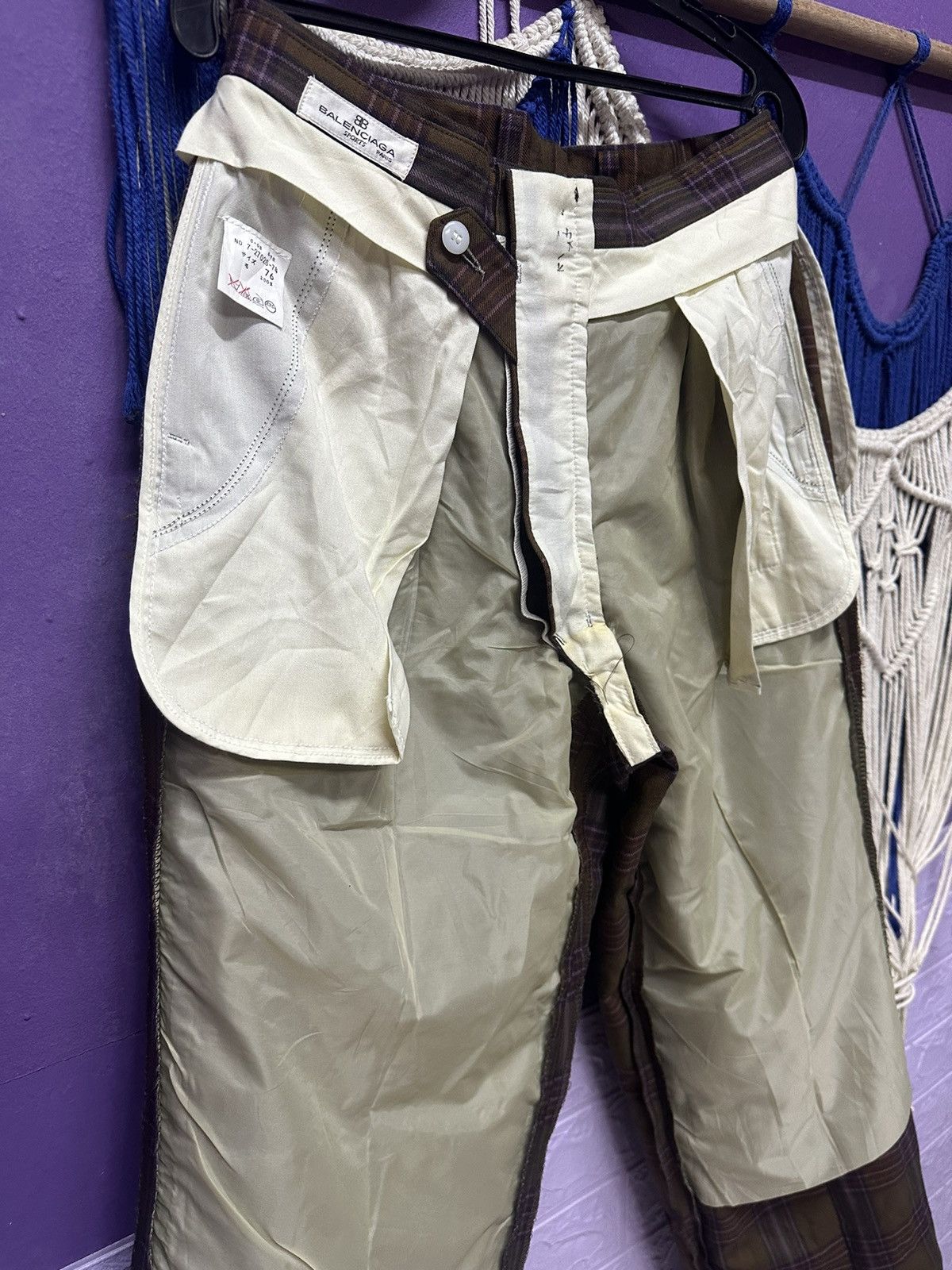 Balenciaga Balenciaga sport pants Size US 30 / EU 46 - 8 Thumbnail