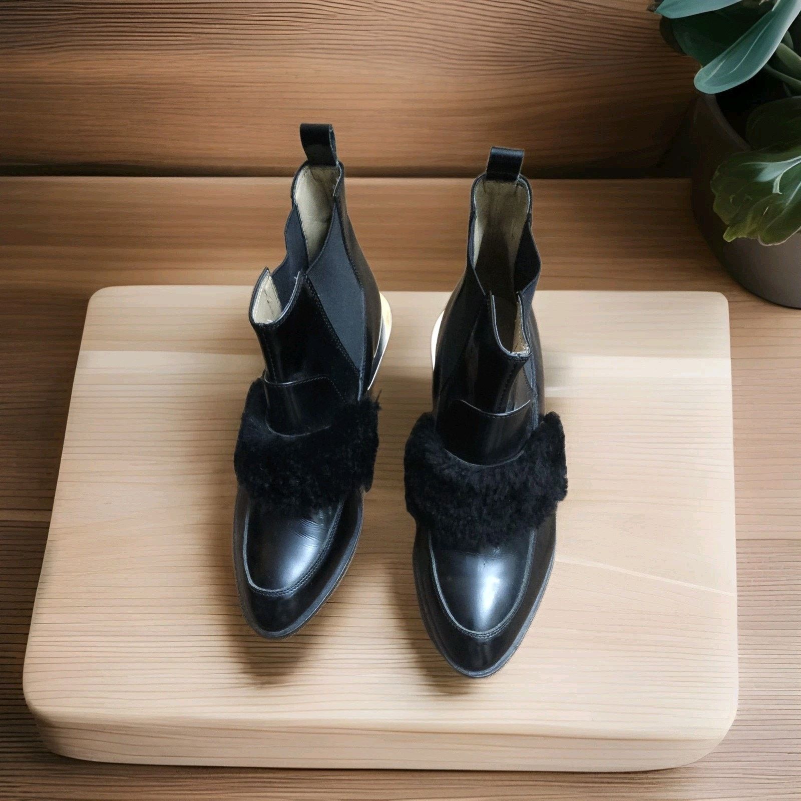 Bcbgmaxazria BCBGMAXAZRIA Wynter Black Booties Size 39 Size US 9 / IT 39 - 2 Thumbnail