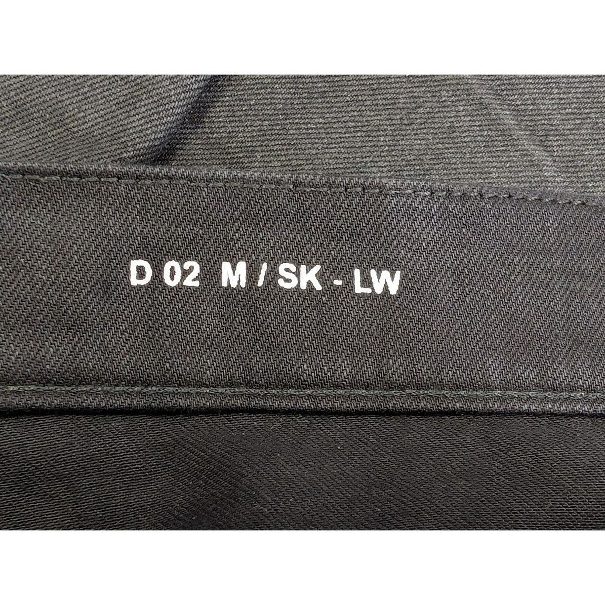 Saint Laurent Paris o1rshd1 Q:2 / Skinny 5 Pocket Low Nightrider Jeans in Black Size US 34 / EU 50 - 22 Thumbnail