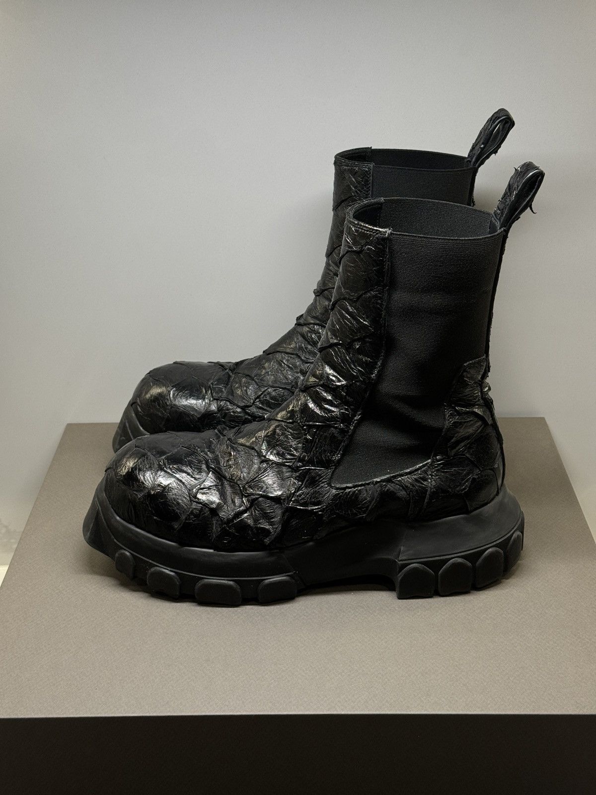 Rick Owens RICK OWENS PIRARUCU SKIN BOZO BEATLE TRACTOR BOOTS Size US 8 / EU 41 - 4 Thumbnail