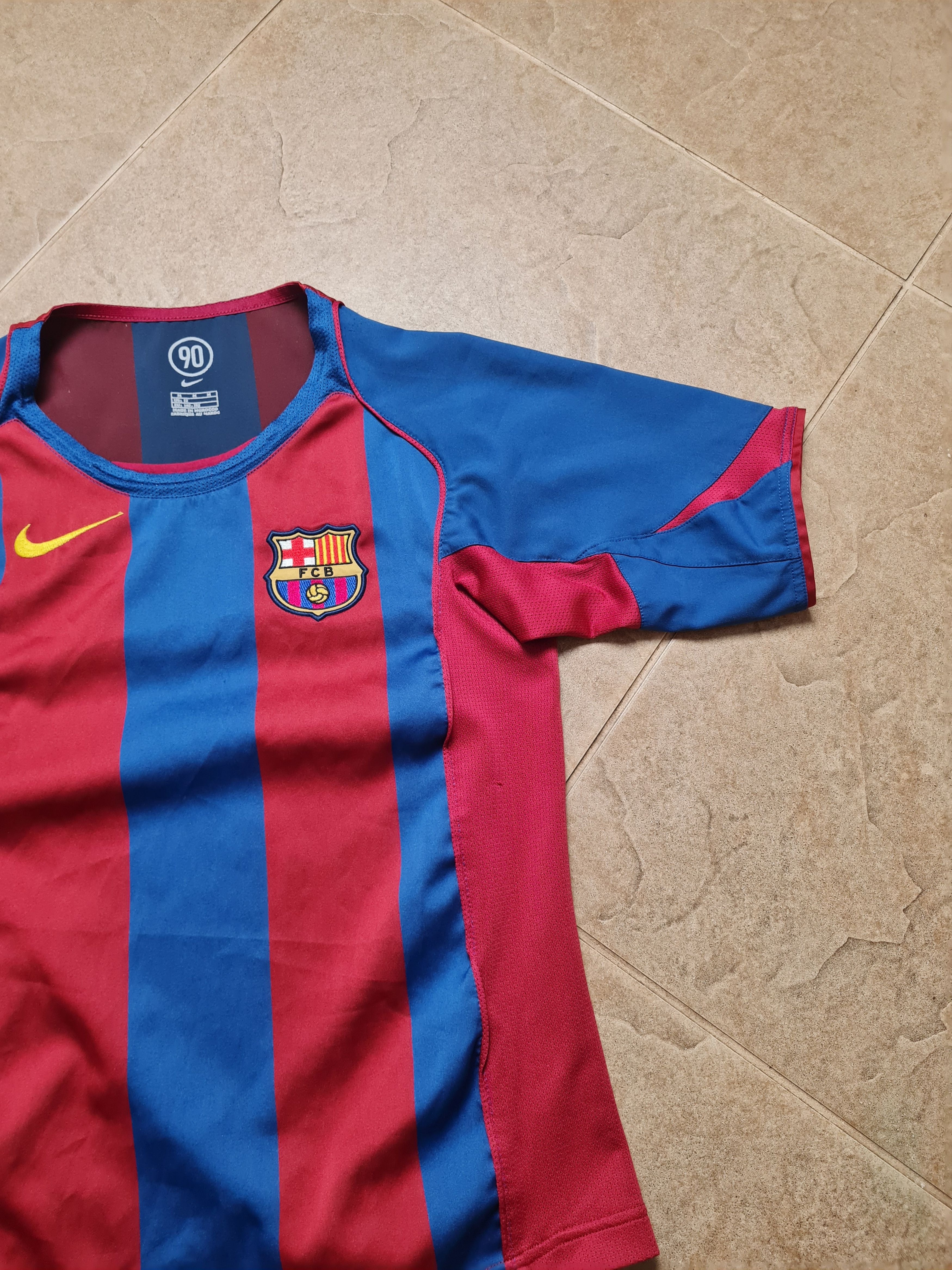 Nike Jersey Barcelona Home football shirt 2004/2005 Soccer Nike Size US XXS / EU 40 - 21 Thumbnail