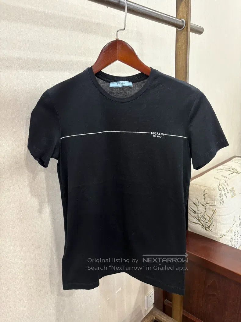 Prada Prada Black short sleeves Size XS / US 0-2 / IT 36-38 - 1 Thumbnail