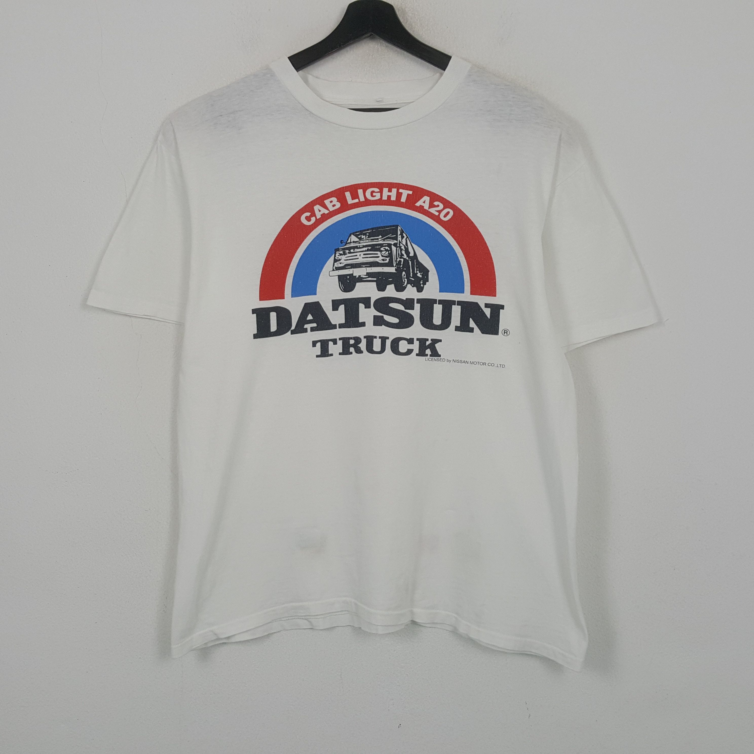 Vintage Datsun Truck Cab Light A20 Tshirt RR1 Size US L / EU 52-54 / 3 - 1 Thumbnail