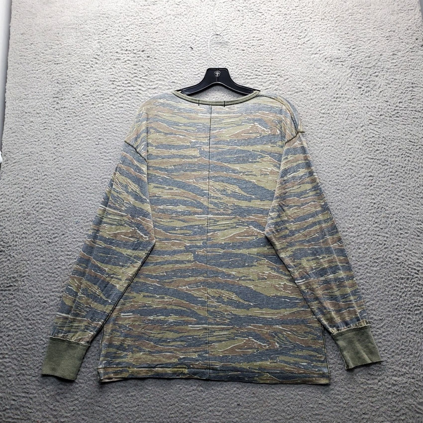 Free People Free People T-Shirt Womens Small Multicolor Burnout Tiger Combo Oversized Long Sleeve Size S / US 4 / IT 40 - 2 Thumbnail