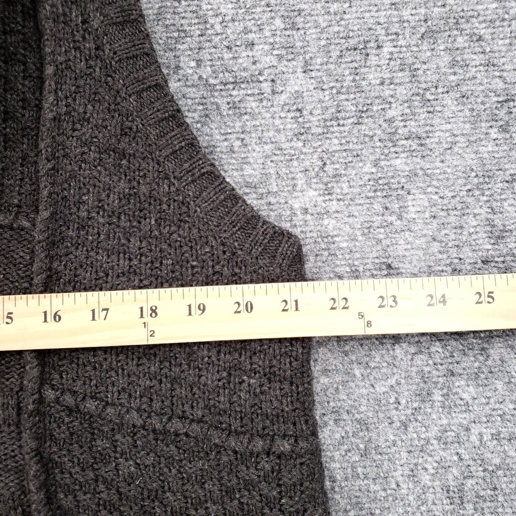 Vintage Chicos Sweater Vest Womens Large Gray Arya Faux Fur Collar Sleeveless Knit Size L / US 10 / IT 46 - 6 Thumbnail