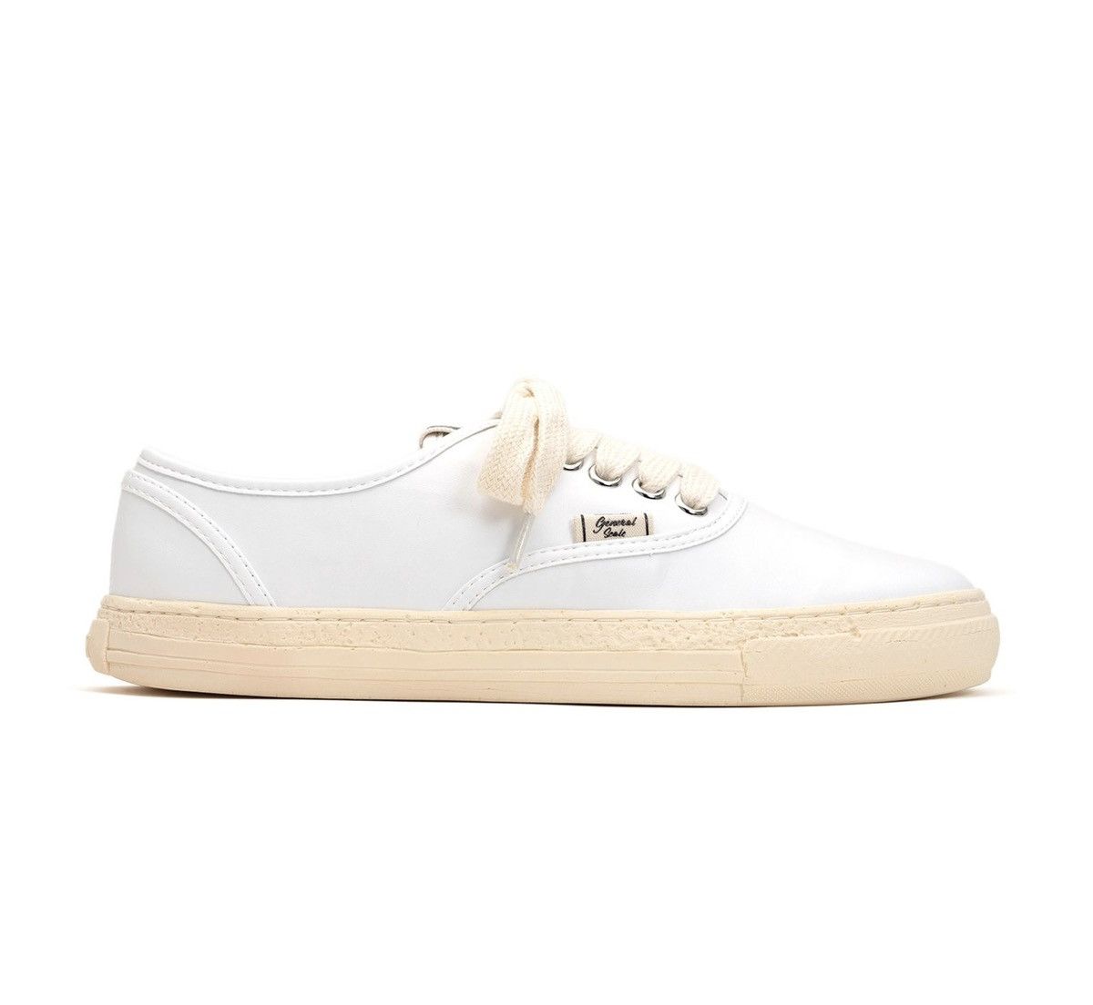 General Scale PAST Sole 5 - Hole Synthetic LT Sneaker