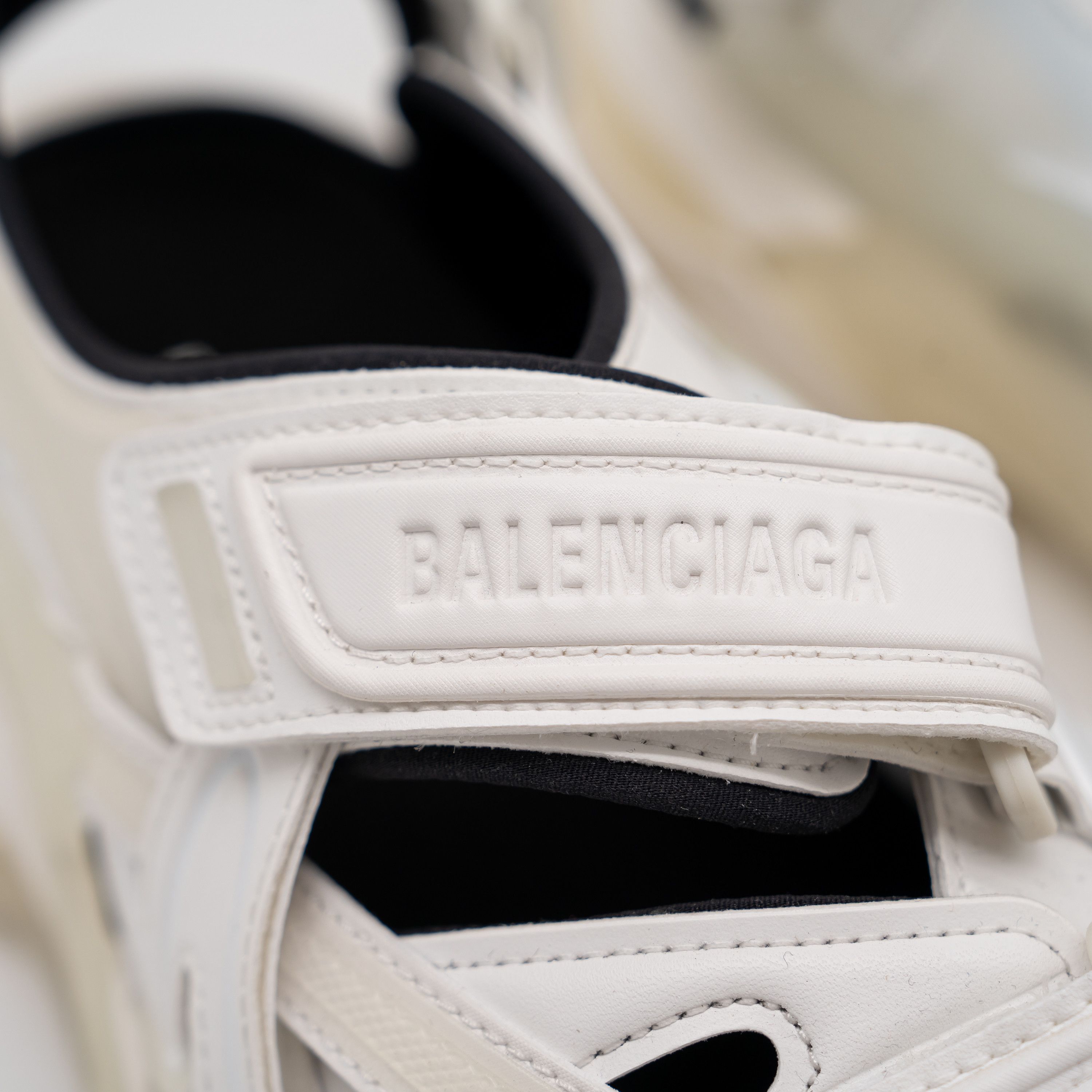 Balenciaga 42 - Balenciaga Track Sandals White Black Clear Soles Straps Size US 9 / EU 42 - 8 Thumbnail