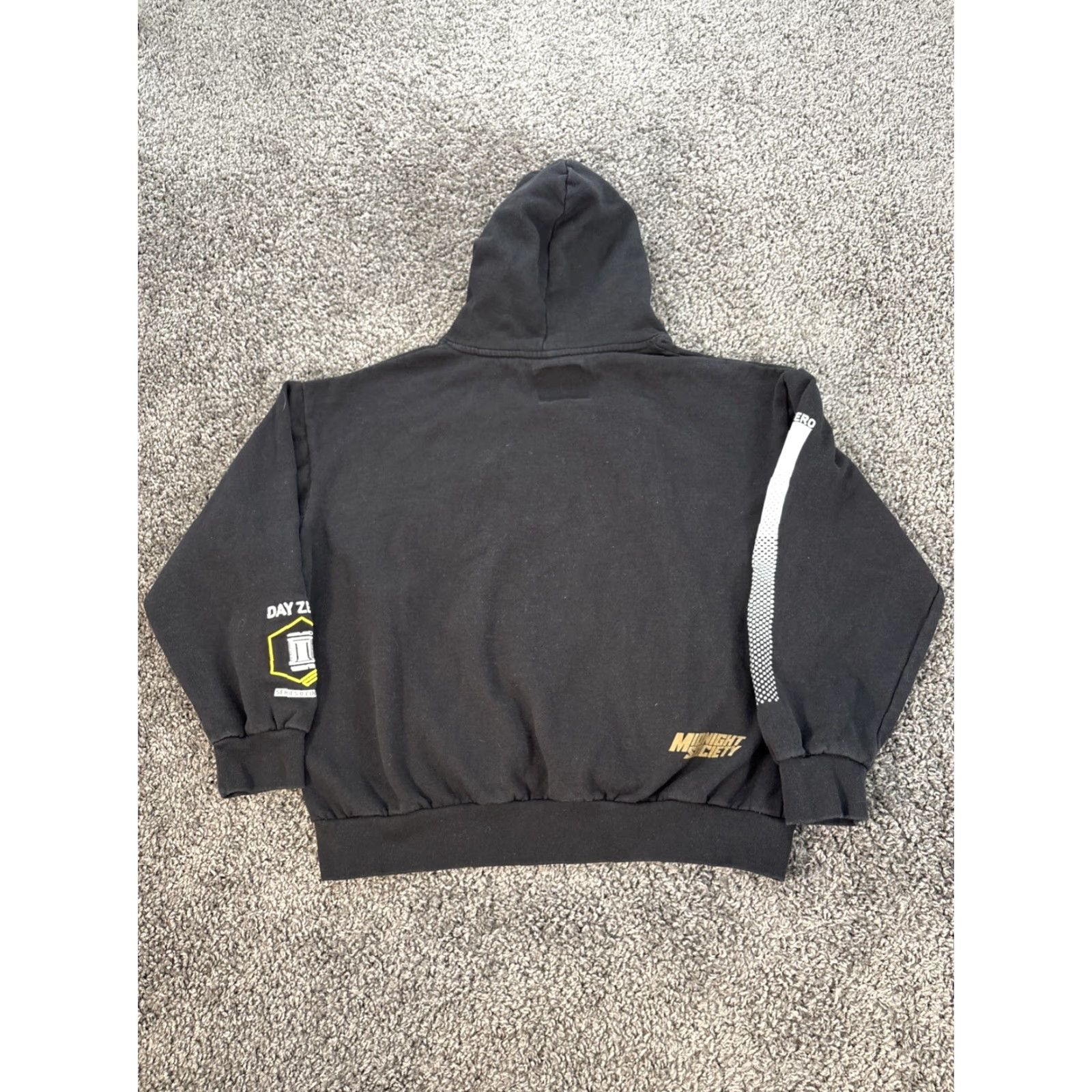 Vintage **DEAD DROP DR. DISRESPECT THE DOC MENS XL HOODIE BLACK** User: **DR. DISRESPECT THE DOC MENS XL HOODIE BLACK** Size US XL / EU 56 / 4 - 5 Thumbnail