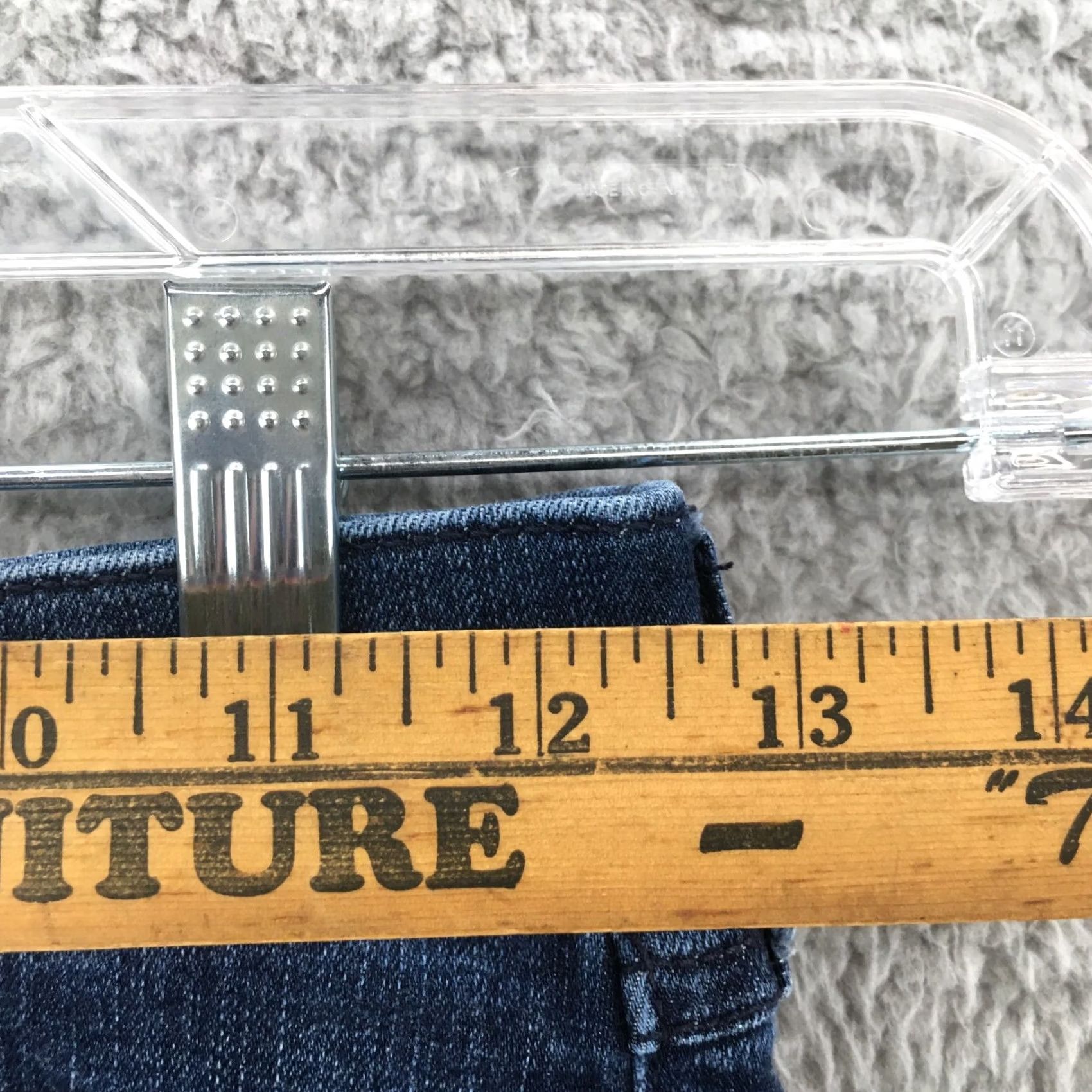 Abercrombie & Fitch Abercrombie & Fitch Hot Boyfriend Rolled Cuff Hem Denim Short Womens 24 Blue Shirt Jeans Boyfriend Slim Casual Modern 5-Pocket Womens Blue 24 Size 42" / US 20 - 4 Thumbnail