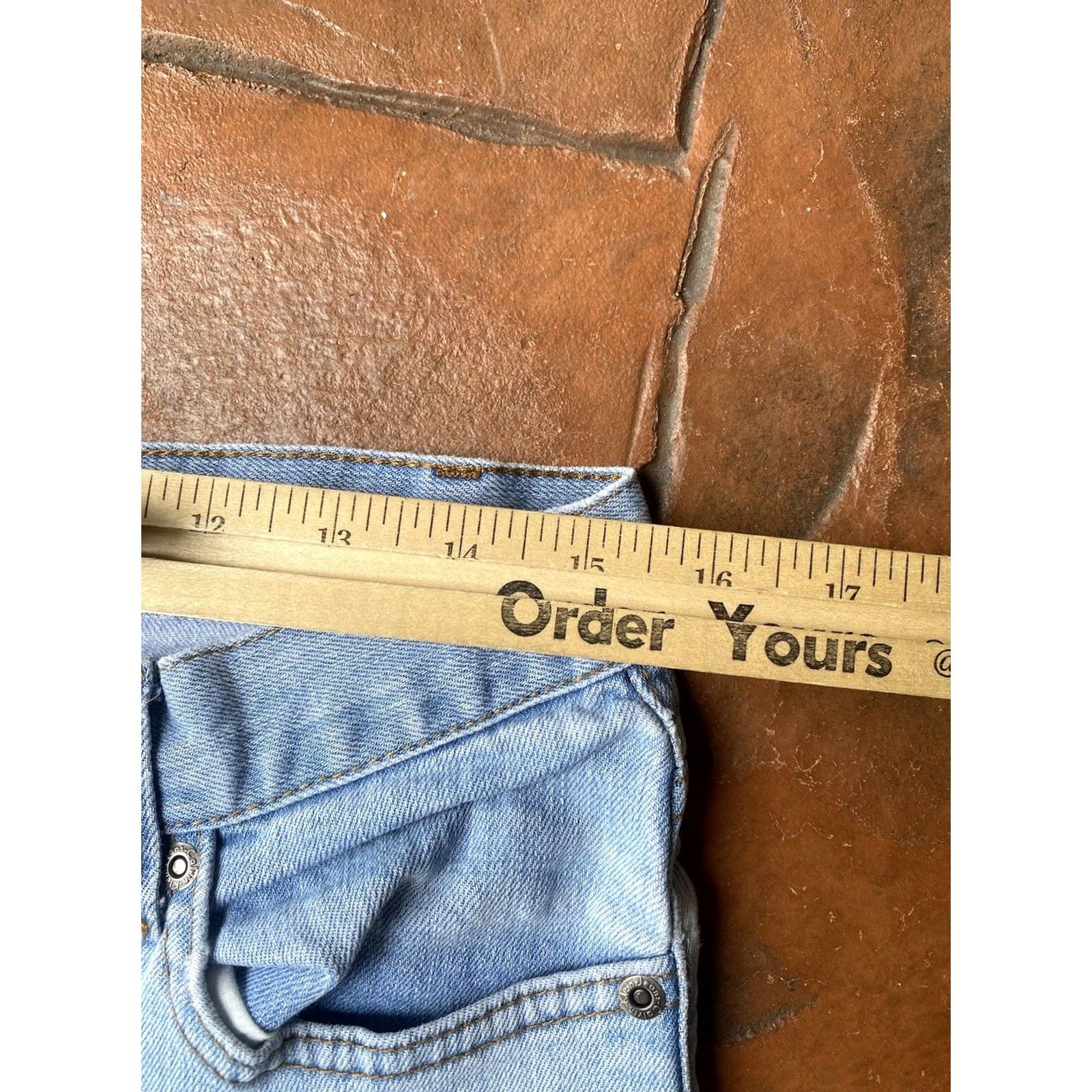 Calvin Klein VINTAGE Calvin Klein Jeans Flare Women’s 8 Light Wash Denim Blue Cotton Blend Size 8 Regular Inseam 32 Pockets Zipper Button Mens? Size 30" / US 8 / IT 44 - 5 Thumbnail