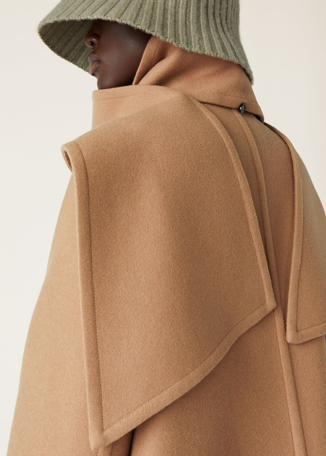 Loro Piana o1w1db10825 FAO9354 Gladwin Coat in Brown Size XS / US 0-2 / IT 36-38 - 3 Thumbnail