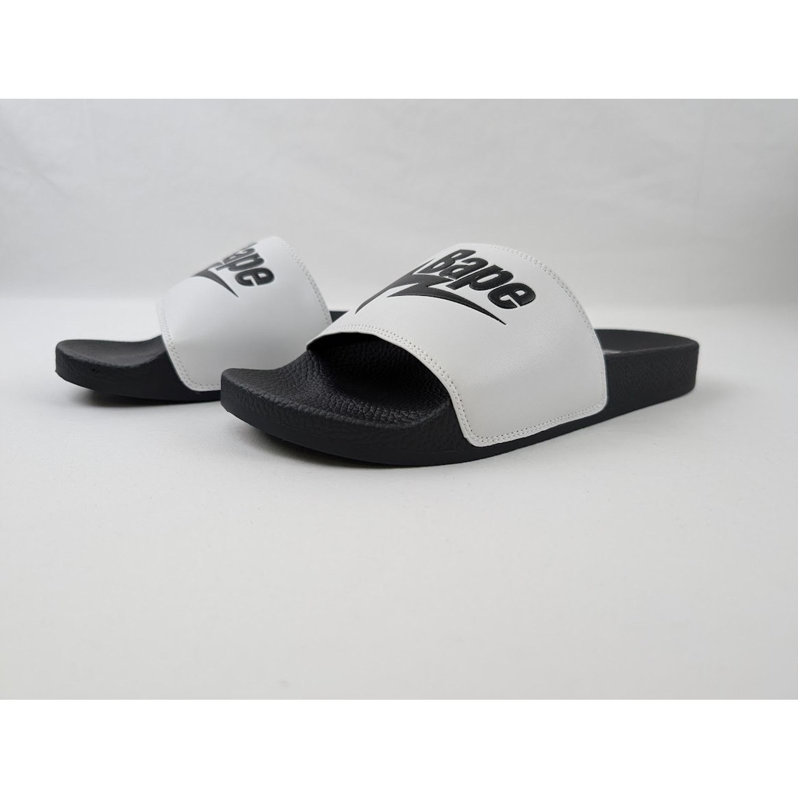 Bape o1rshd1 Bape Logo Slider Slipper Slide in Black/White Size US 8 / EU 41 - 4 Thumbnail