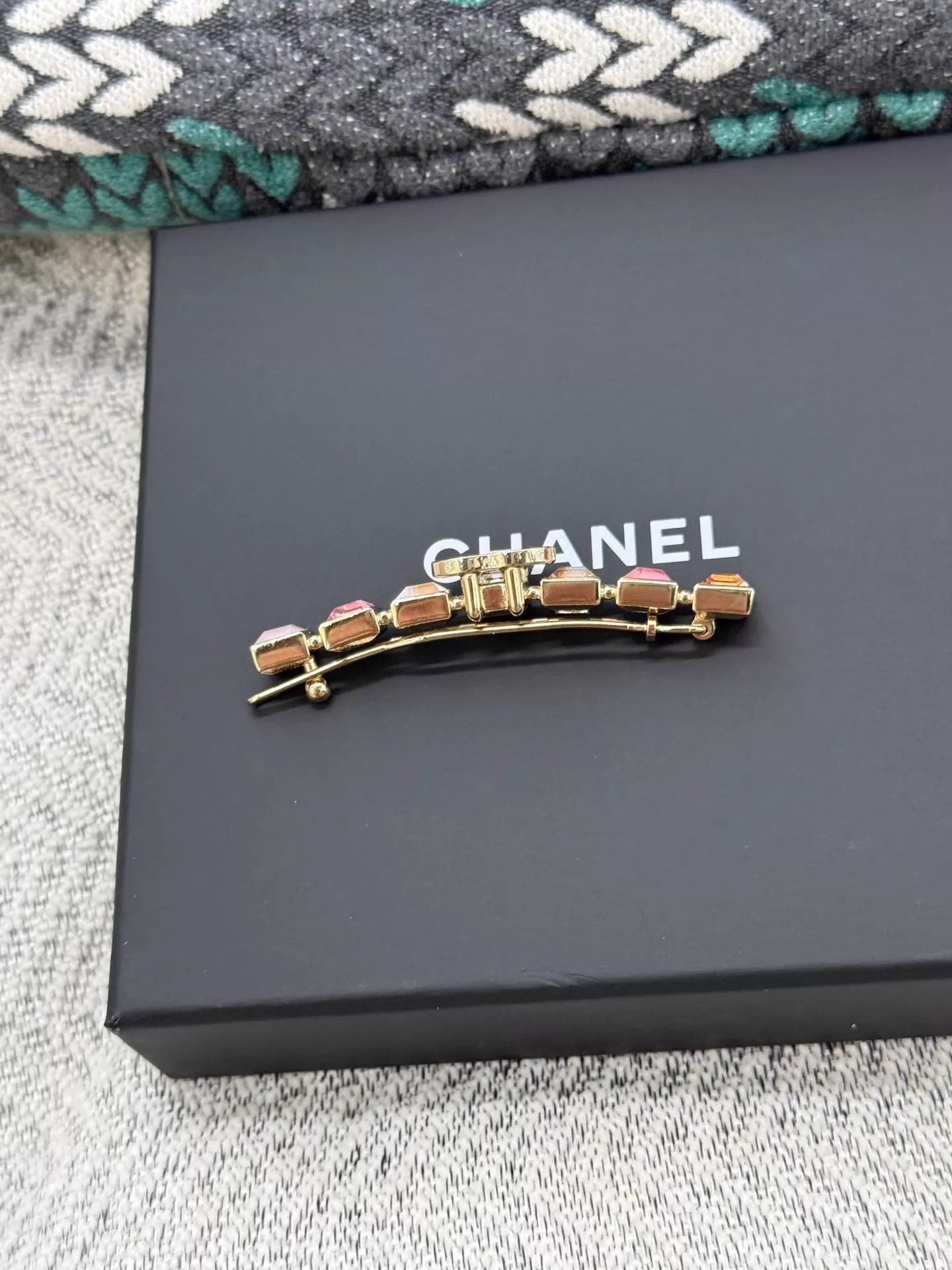 Chanel Chanel Pink Gem CC Hair Clip New Size ONE SIZE - 6 Thumbnail
