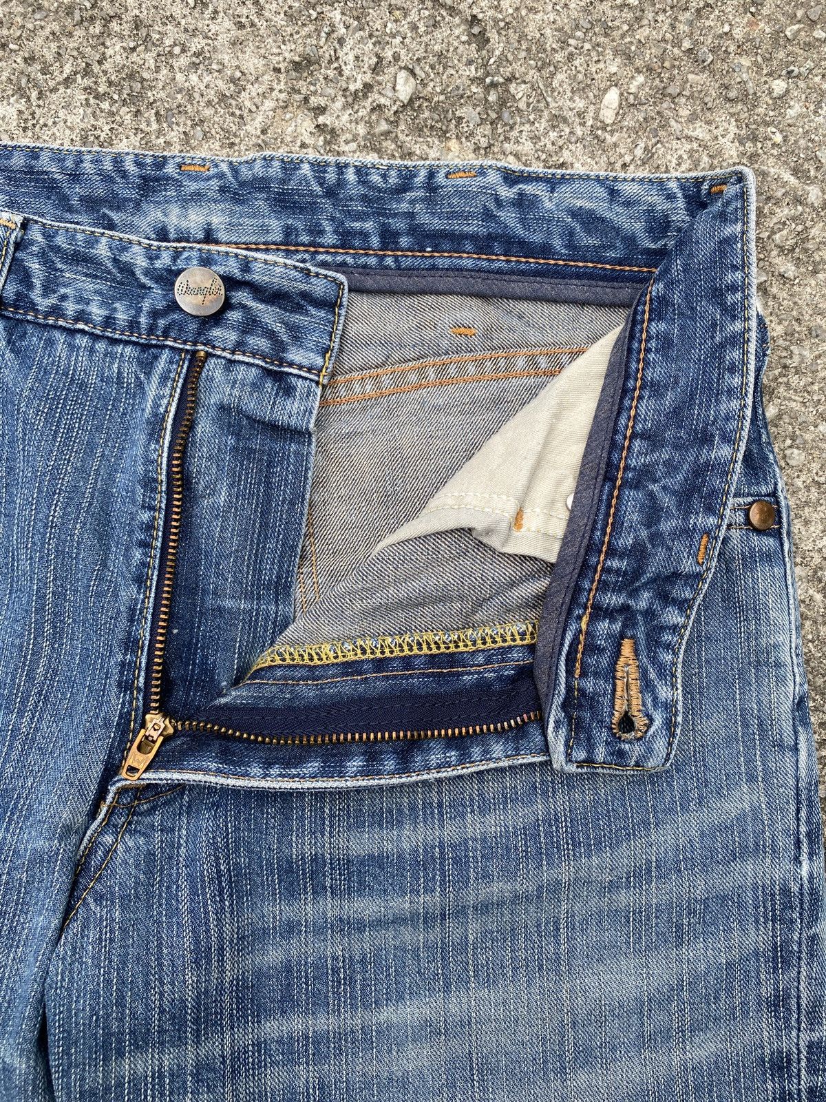 If Six Was Nine × Tornado Mart × Wrangler 2000s - Wrangler Blue Washed Flare Jeans Size US 31 - 16 Thumbnail