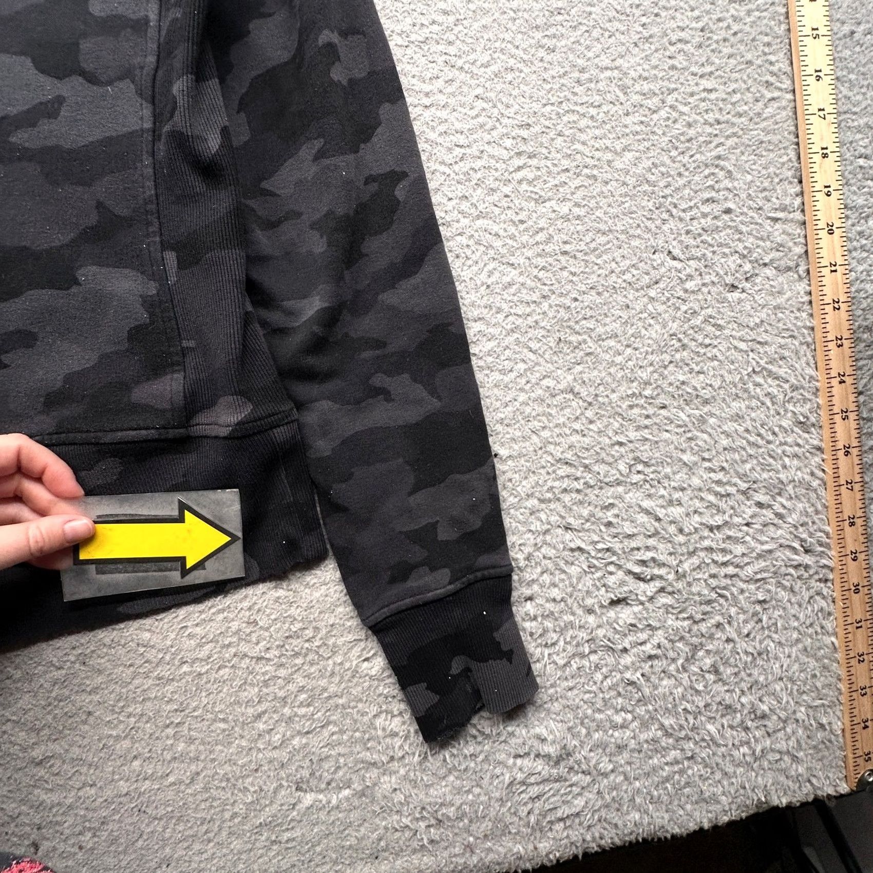 Lululemon VINTAGE? Lululemon Scuba Hoodie Jacket Womens 6 Camouflage Black Gray Full Zip Jacket Womens 6 Black Gray Camouflage Full Zip Mens? Size M / US 6-8 / IT 42-44 - 4 Thumbnail