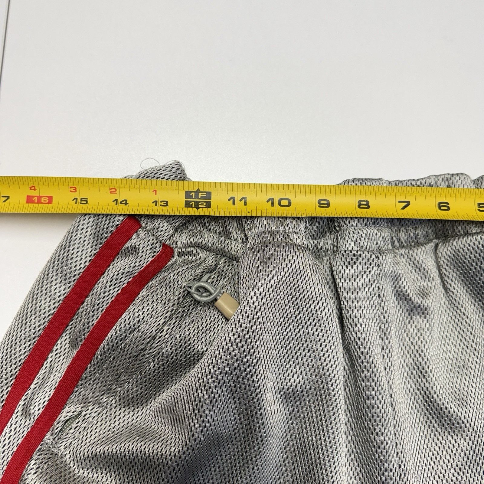 Outkast Vintage Outkast Gym Athletic Shorts Mens XL Silver Baggy Hip Size US 28 / EU 44 - 8 Thumbnail