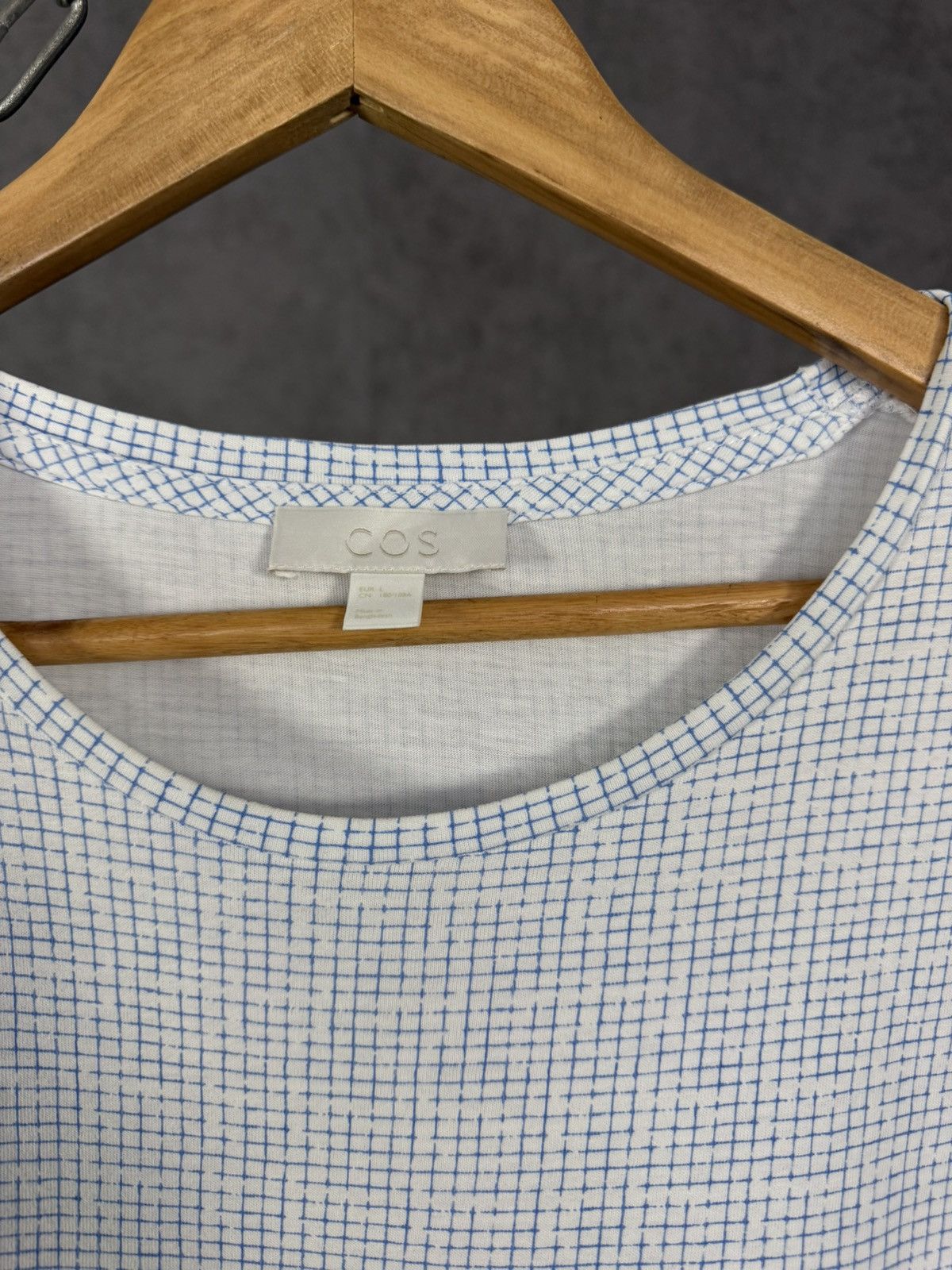 Cos COS designer tee Size US L / EU 52-54 / 3 - 4 Thumbnail