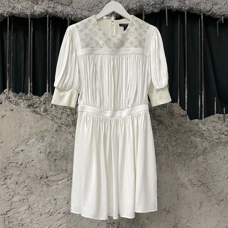 Louis Vuitton Louis Vuitton White Women's Dress with Pleats 0089 Size ONE SIZE - 1 Thumbnail