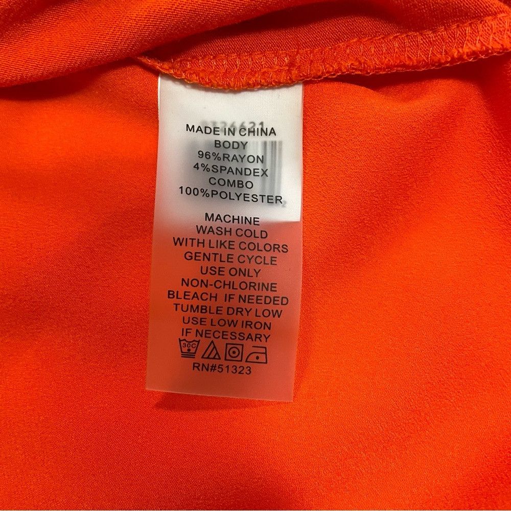 Vince Camuto New Vince Camuto Red Drape Front Short Sleeve Top Size L Size L / US 10 / IT 46 - 8 Thumbnail