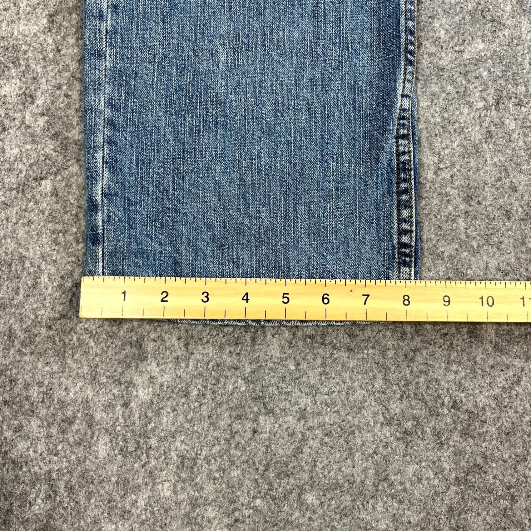 Levi's Levi's 751 Jeans Regular Straight 40 32 Mid Wash Blue 100% Cotton Zip Fly Mens Size US 40 / EU 56 - 3 Thumbnail
