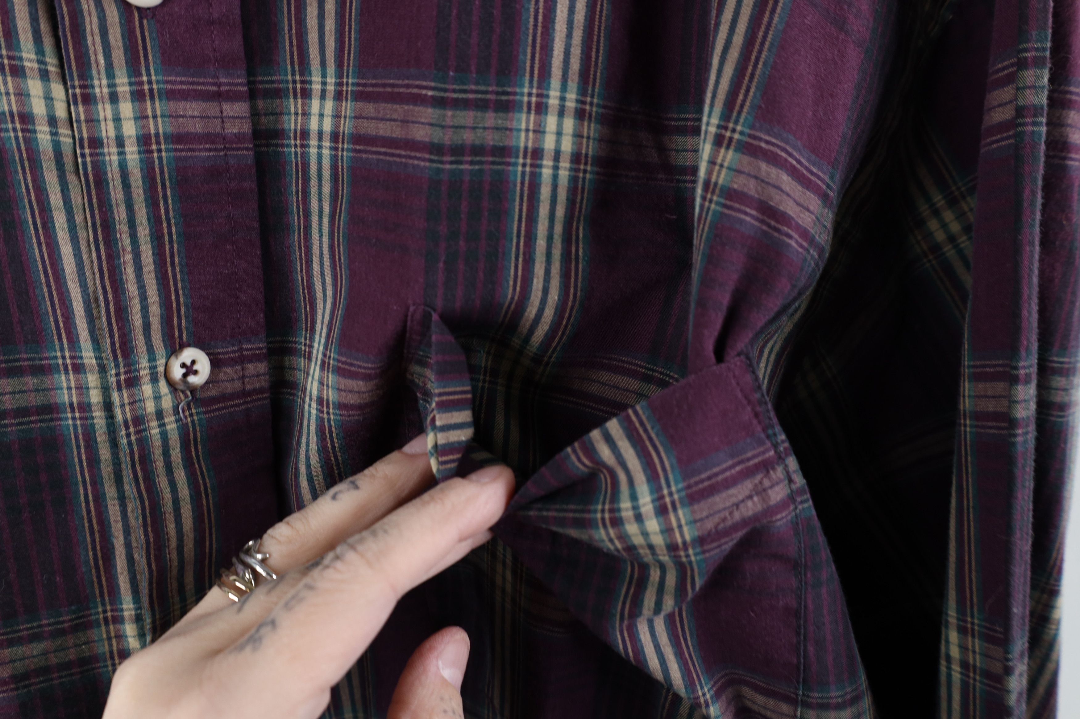 Eddie Bauer × Vintage Vintage 90s Eddie Bauer Poplin Collared Button Down Shirt Size US L / EU 52-54 / 3 - 5 Thumbnail