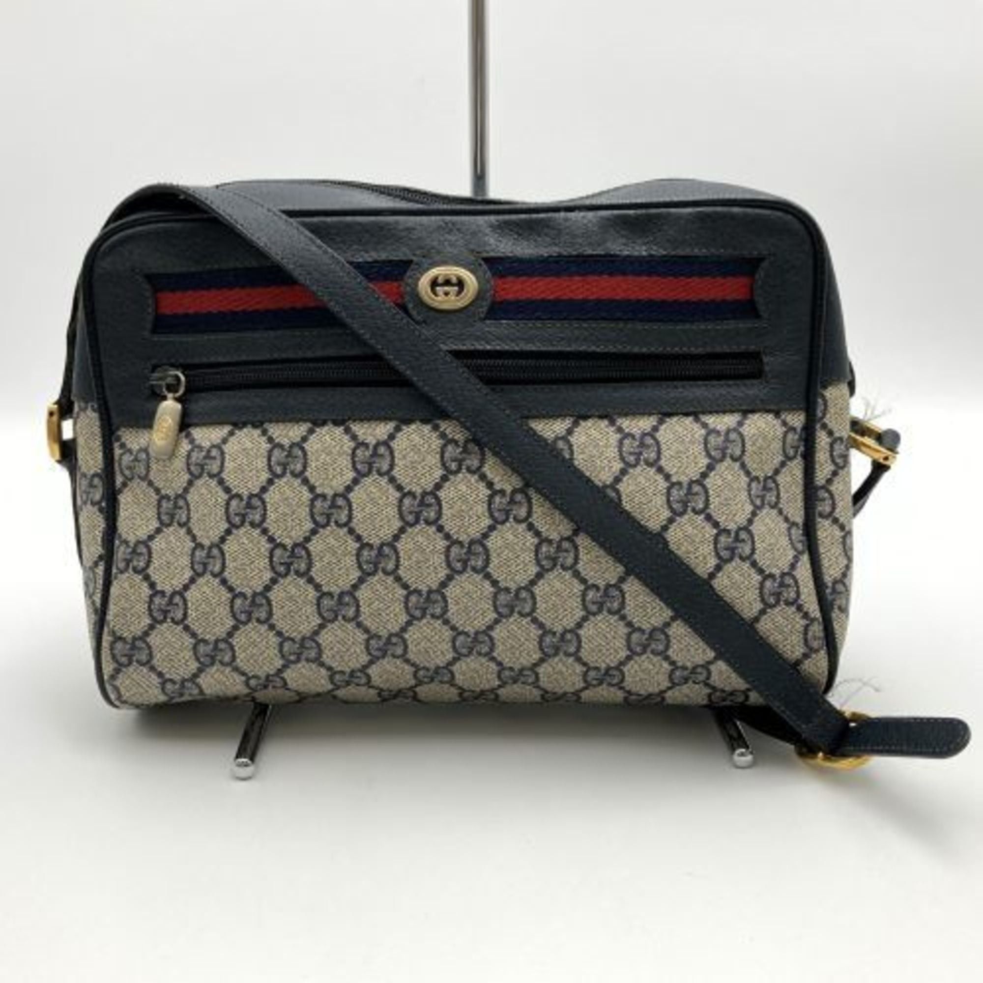 image of Gucci GG Pattern Old Shoulder Bag Crossbody Sherry Line Black Supreme 56 02 088 Women's Used