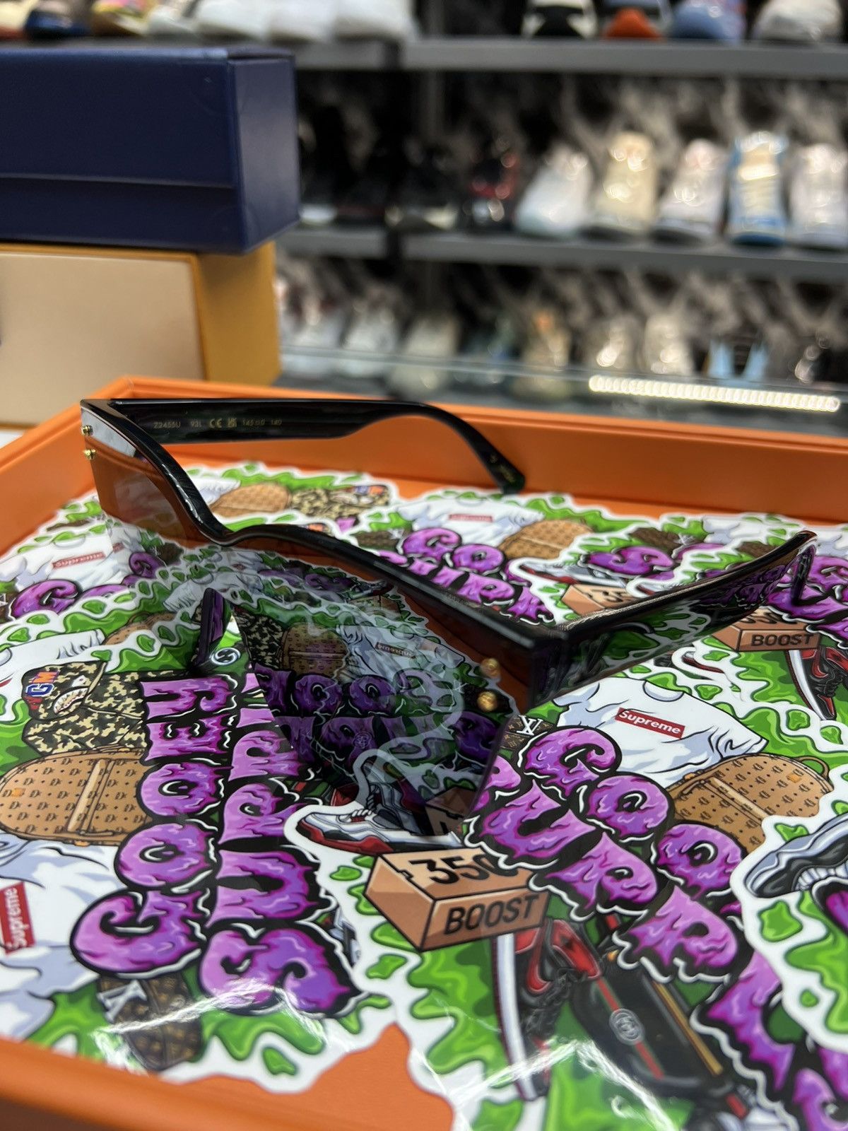 Louis Vuitton Louis Vuitton Waimea Sunglasses Size ONE SIZE - 1 Thumbnail