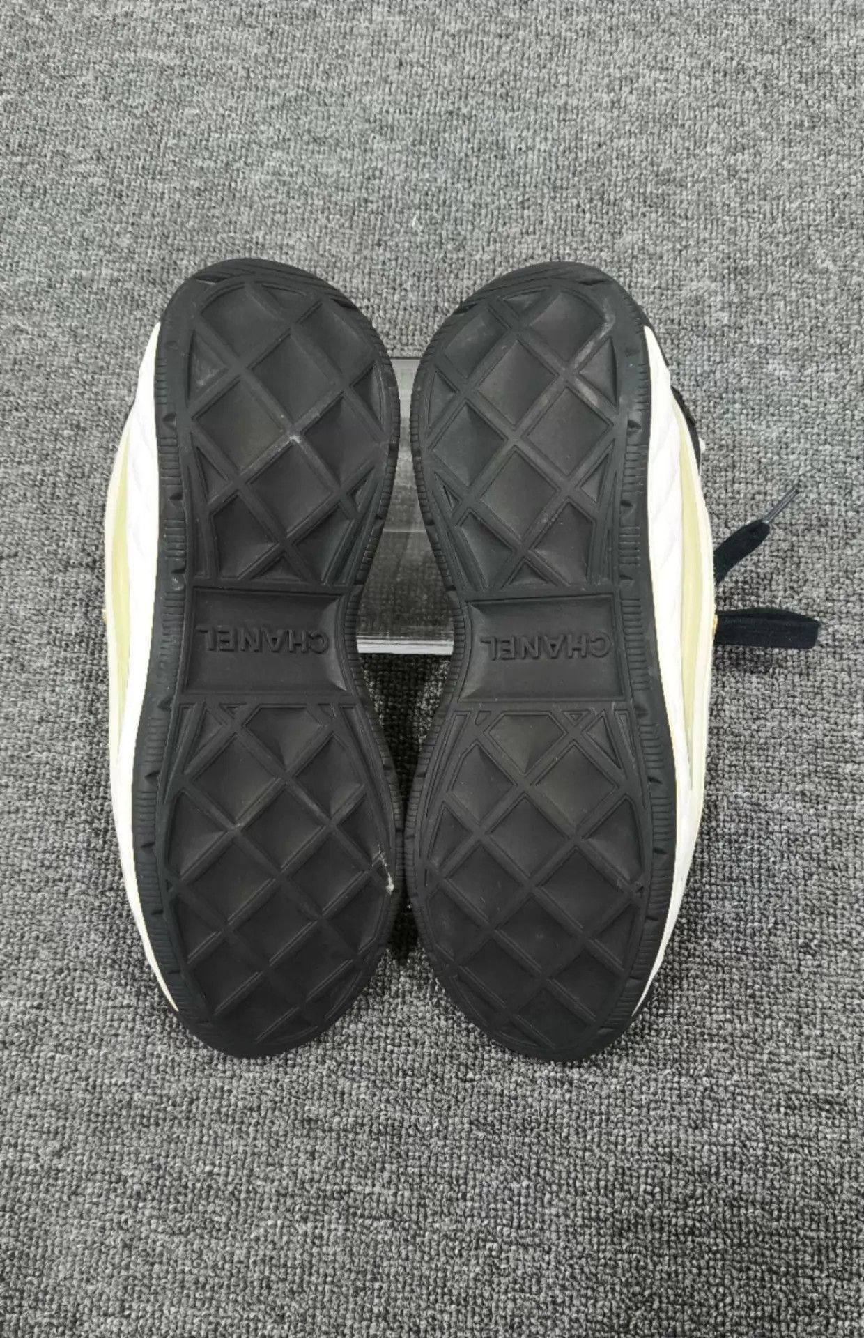 Chanel Chanel Women's Classic Metal Logo Platform Sneaker 98 New 36 Size US 5.5 / IT 35.5 - 6 Thumbnail