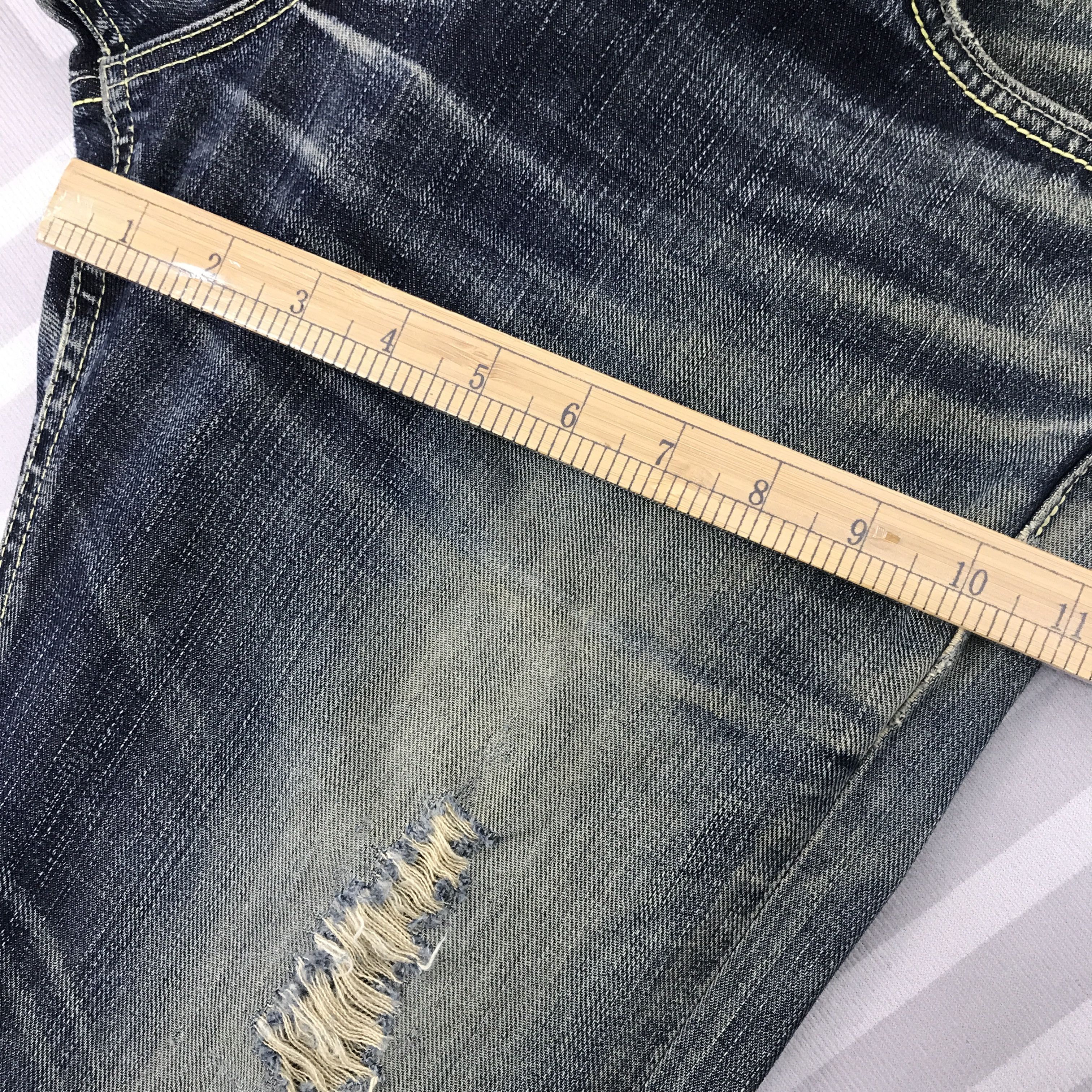 Japanese Brand × Lee × Vintage Vintage Gold Label Lee Riders Distressed Bootcut Jeans Size US 31 - 5 Thumbnail