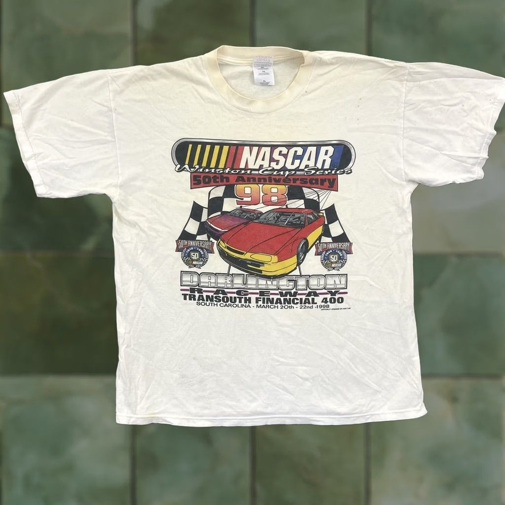 Gildan VINTAGE Darlington Raceway TShirt Adult XL Nascar 90s Dale Earnhardt Racing Cars Shirt Mens White Gildan Heavy Cotton 90s Cars USA Graphic Print Size US XL / EU 56 / 4 - 1 Thumbnail