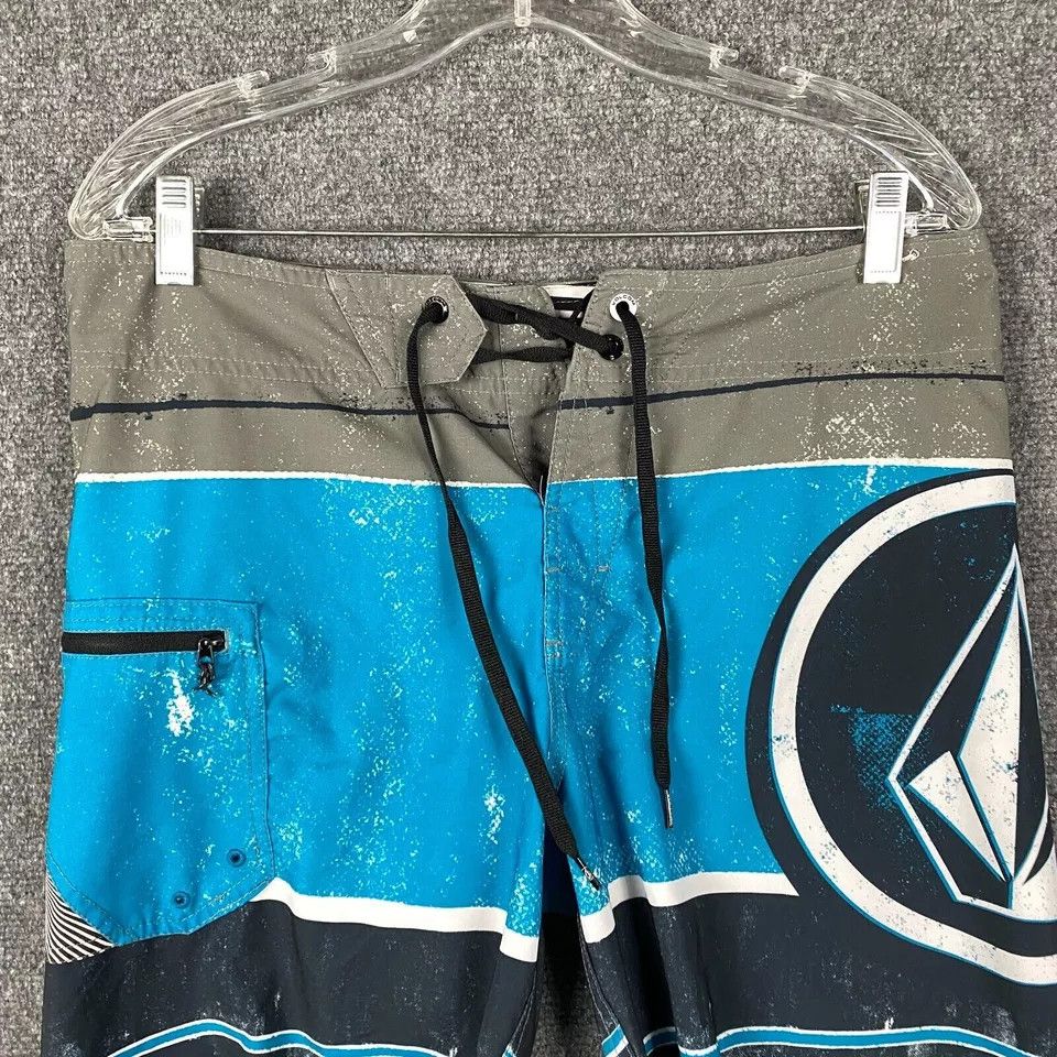 Volcom Volcom Swim Shorts Men's Size 31 Drawstring Swimwear Size US 31 - 2 Thumbnail